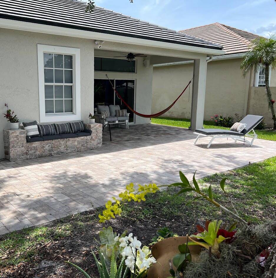 Wellington, FL 33414,2591 Country Golf DR