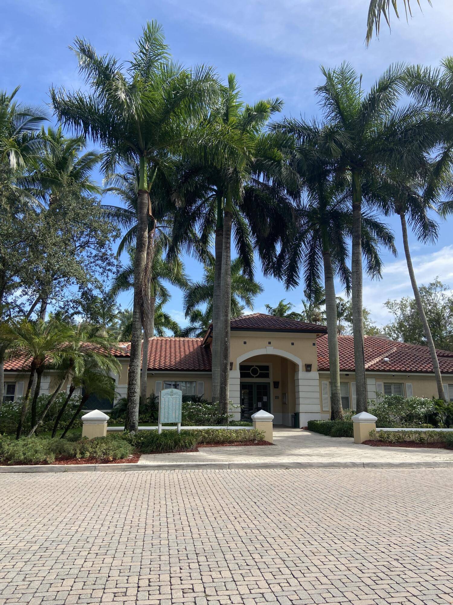 Coral Springs, FL 33067,6924 W Sample RD 6924