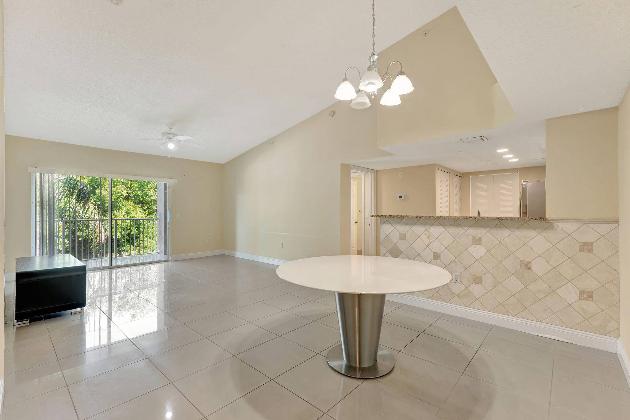 Coconut Creek, FL 33073,5055 Wiles RD 301