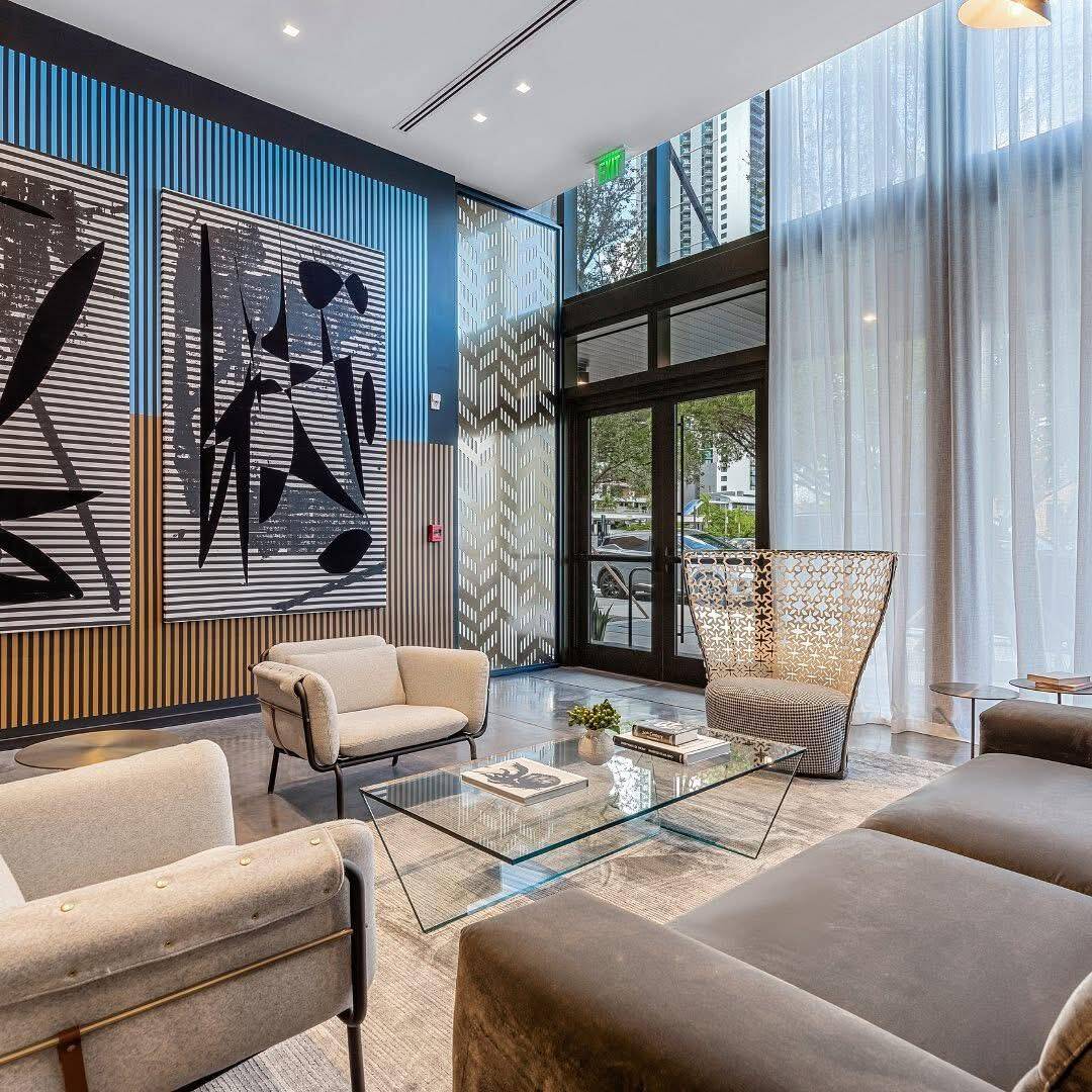 Miami, FL 33132,398 NE 5th ST 2118