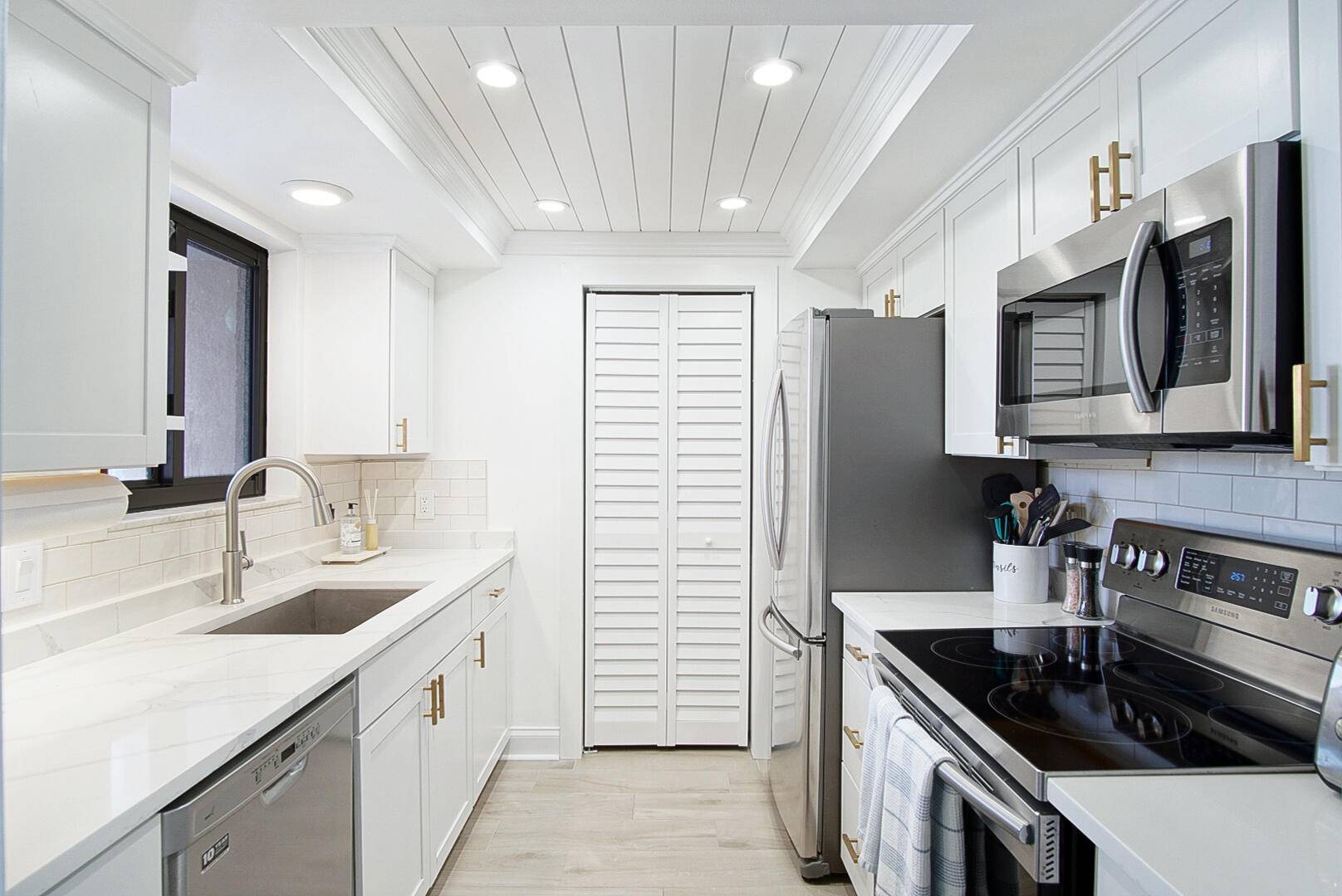 Fort Pierce, FL 34949,2400 S Ocean DR 3814