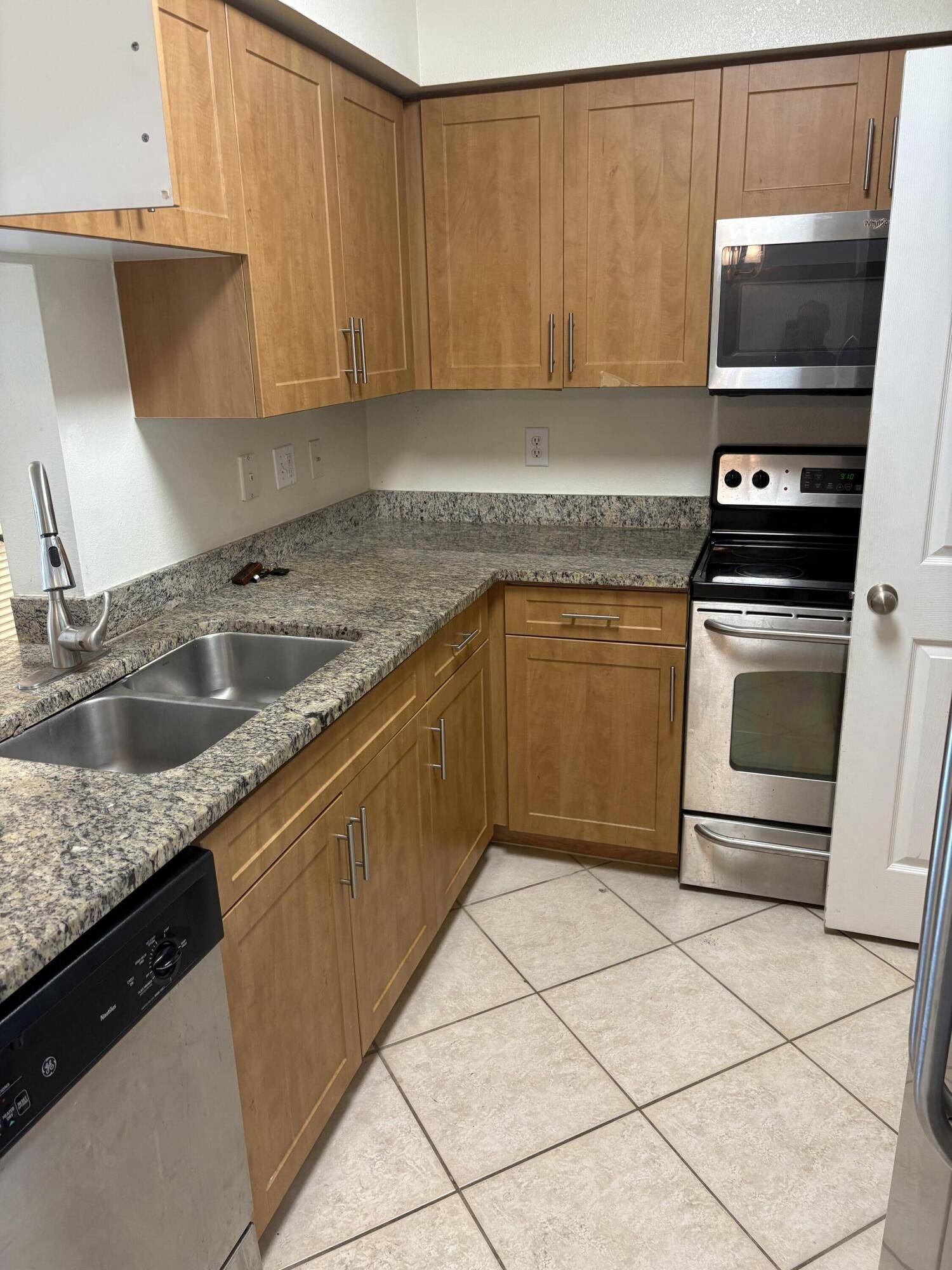 West Palm Beach, FL 33411,6529 Emerald Dunes DR 308