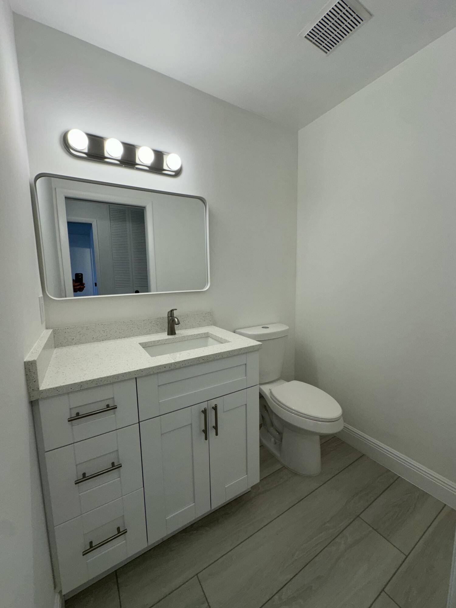 West Palm Beach, FL 33415,2638 E E Gately DR 23