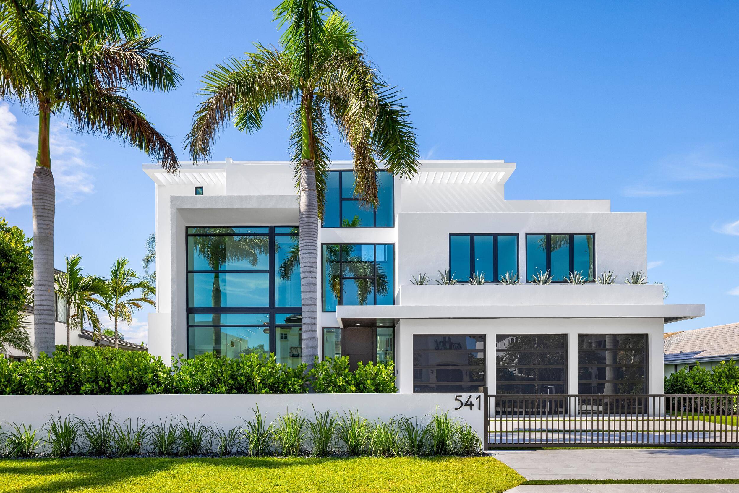 Boca Raton, FL 33432,541 Golden Harbour DR