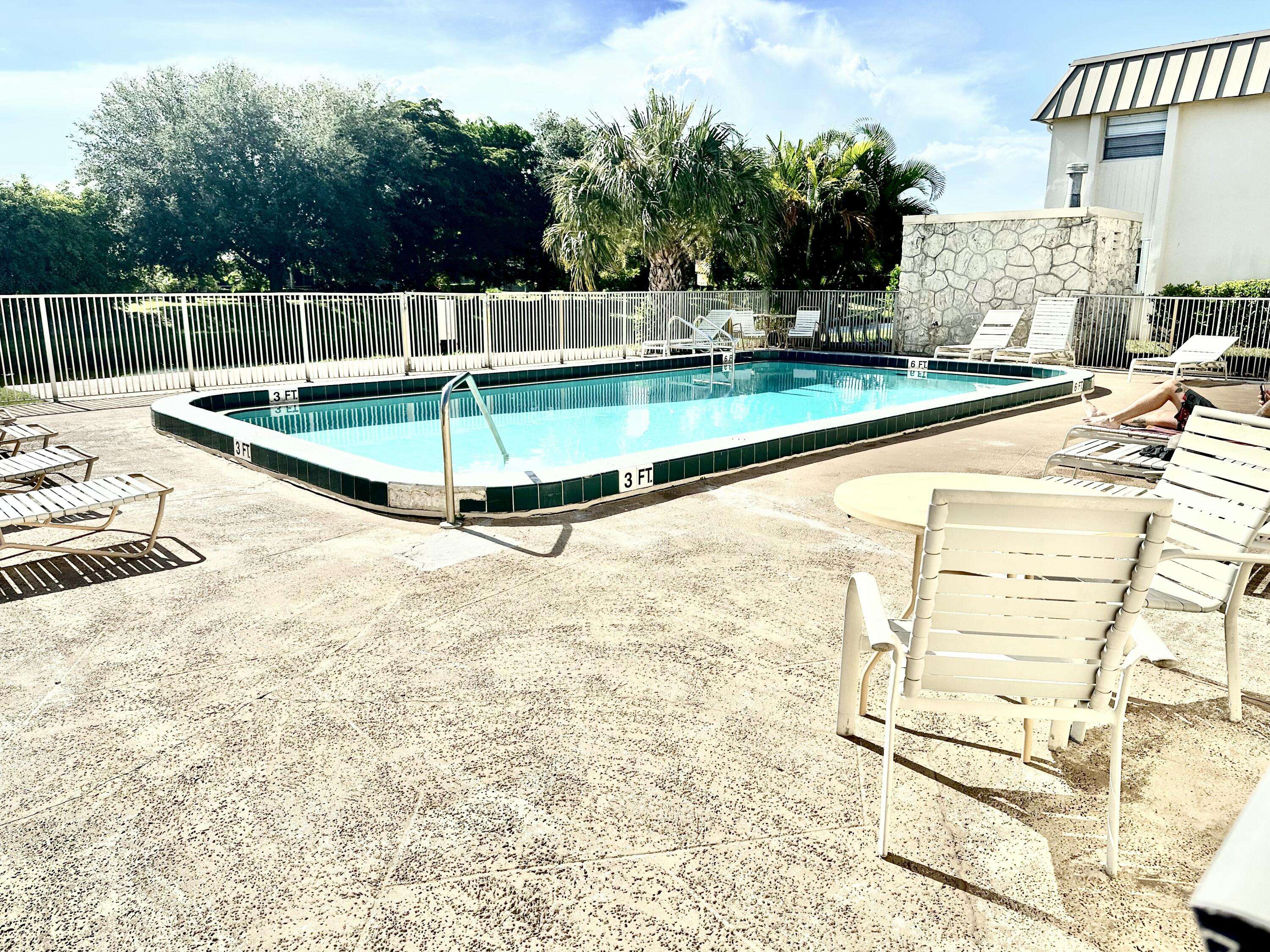 Palm Beach Gardens, FL 33410,10821 N Military TRL 21