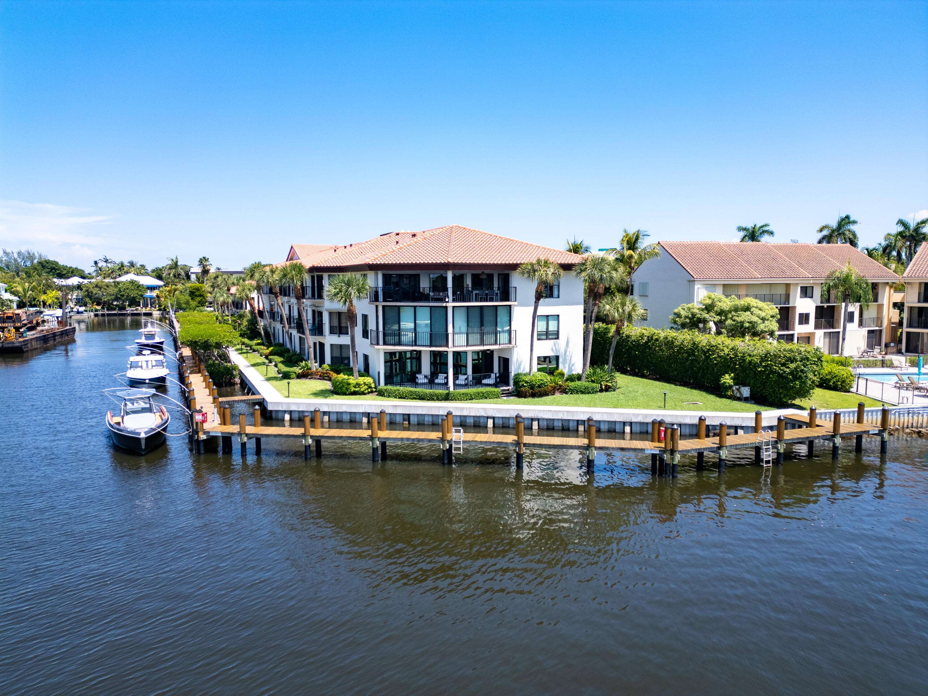 Delray Beach, FL 33483,800 Andrews AVE 9