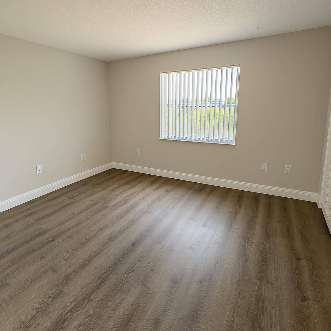 West Palm Beach, FL 33409,2708 Vandiver DR 11c