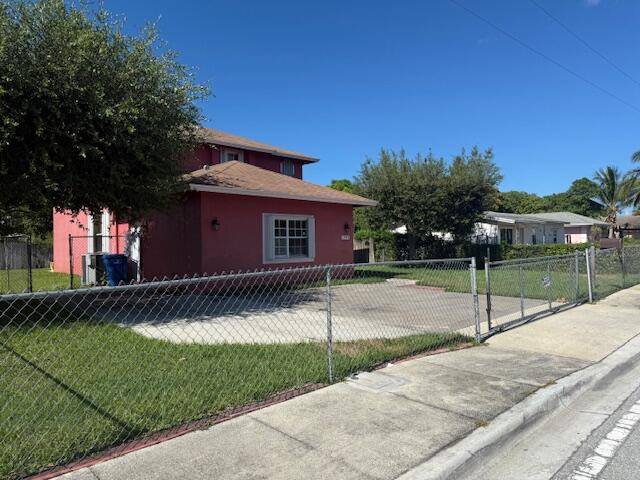 Riviera Beach, FL 33404,1390 W 33rd ST