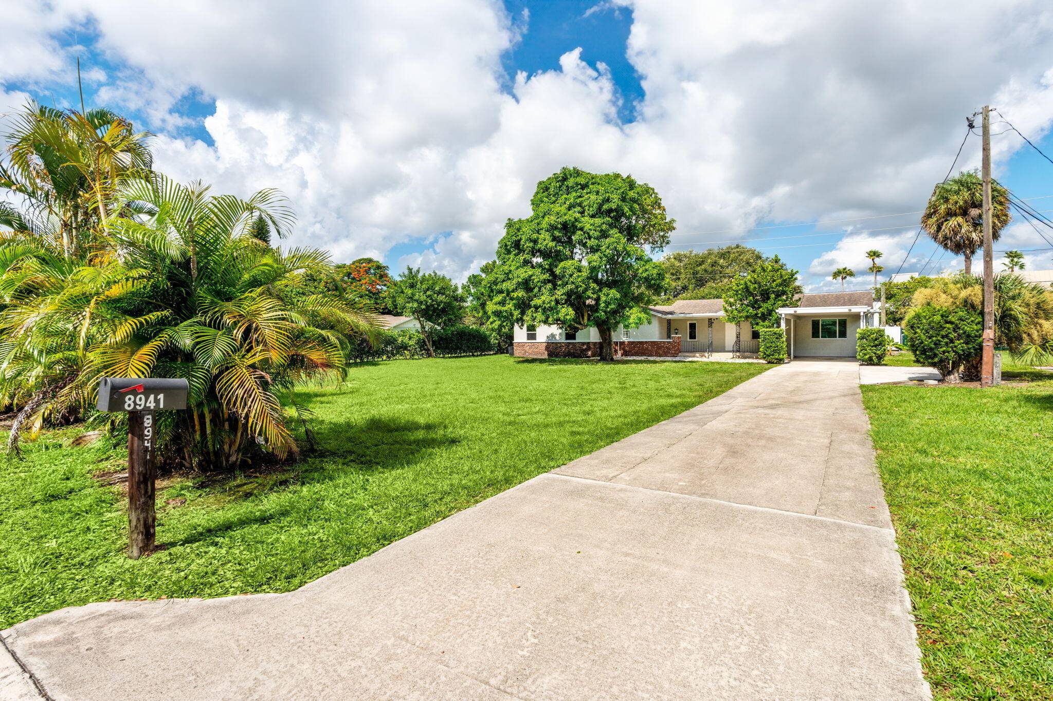 Palm Beach Gardens, FL 33410,8941 Sunset DR