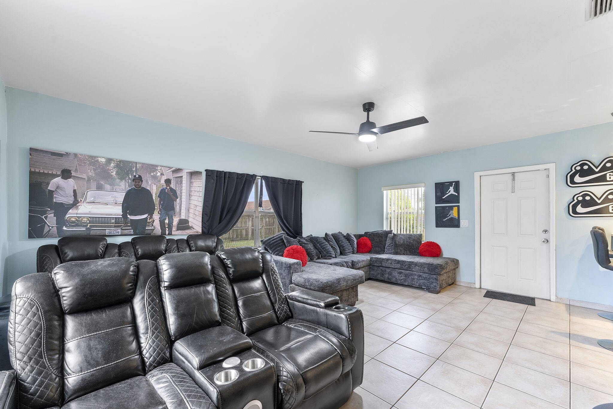 Riviera Beach, FL 33404,621 W 35th ST