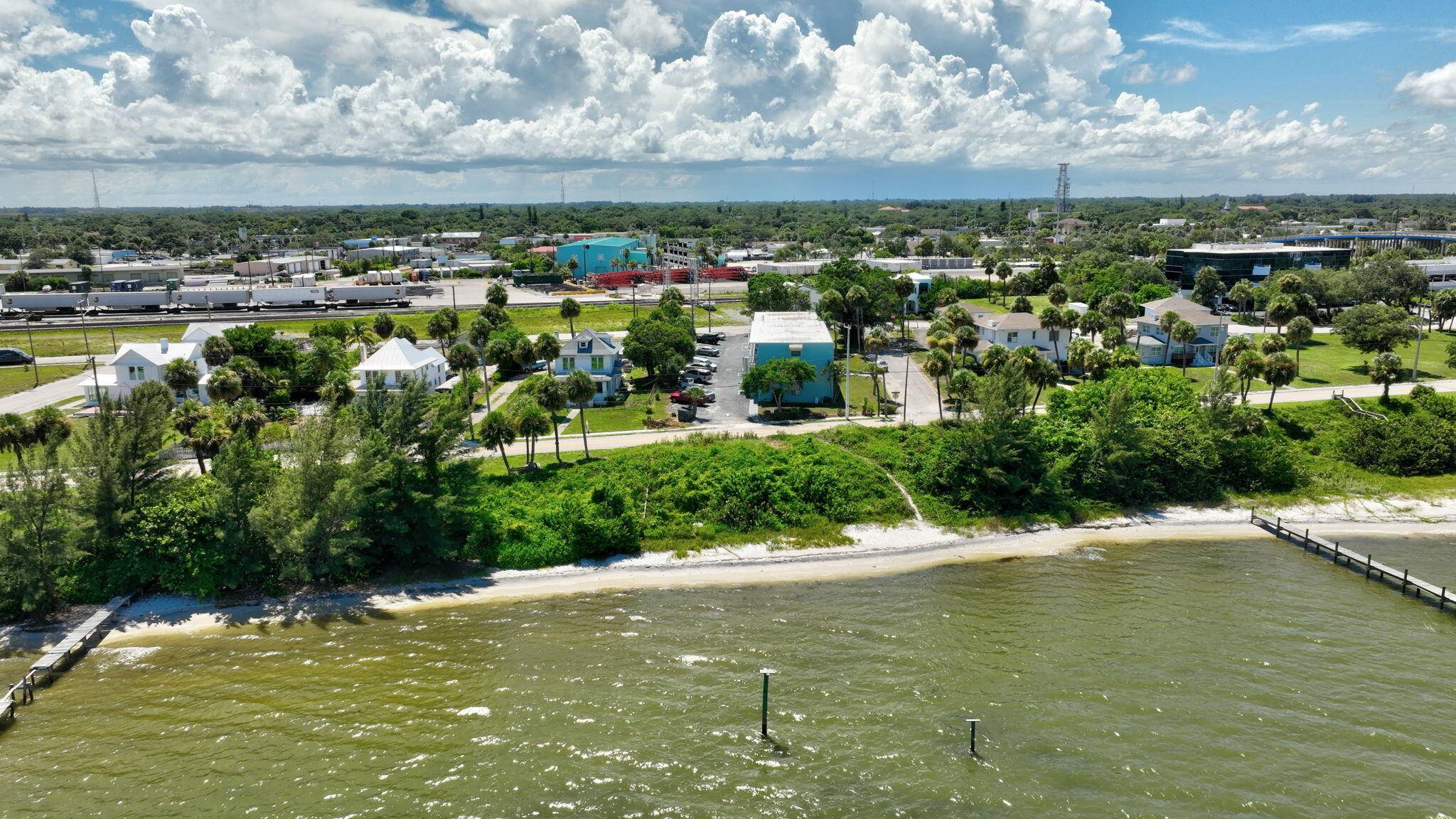 Fort Pierce, FL 34950,602 S Indian River DR