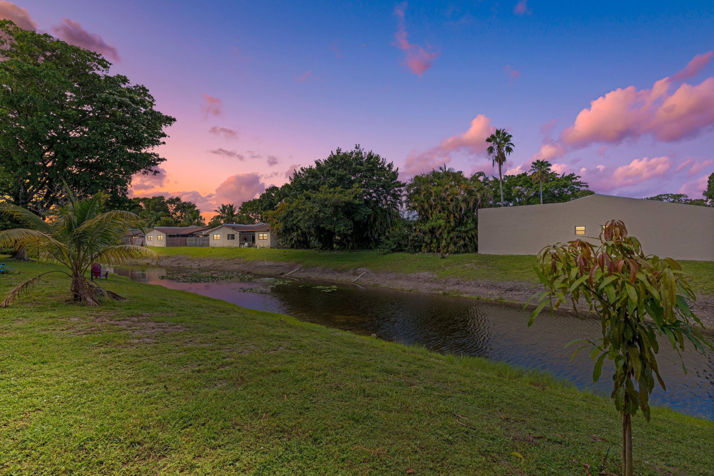 Boca Raton, FL 33428,9374 SW 3rd ST 708