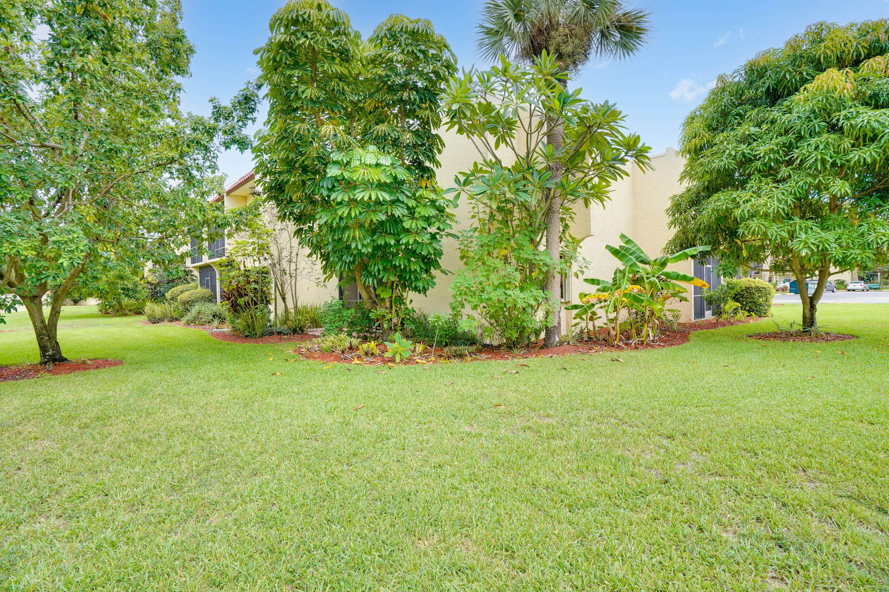 Fort Pierce, FL 34950,2050 Oleander BLVD 4-106