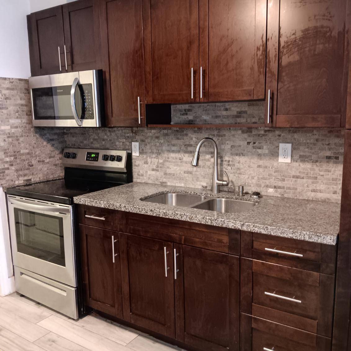 Dania Beach, FL 33004,4961 SW 28th TER 2