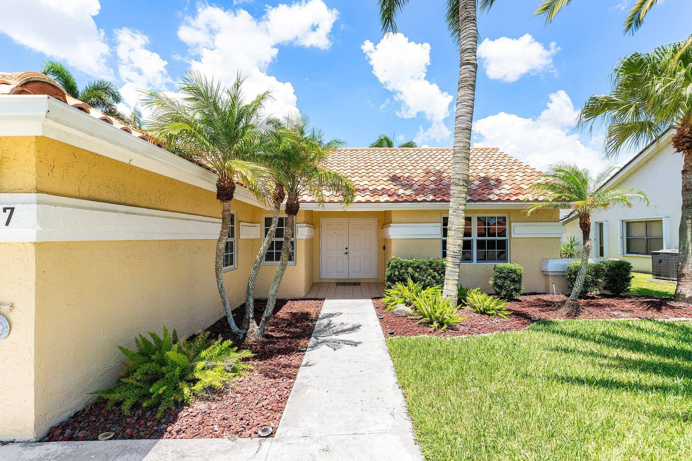 Boynton Beach, FL 33437,9707 Sun Pointe DR