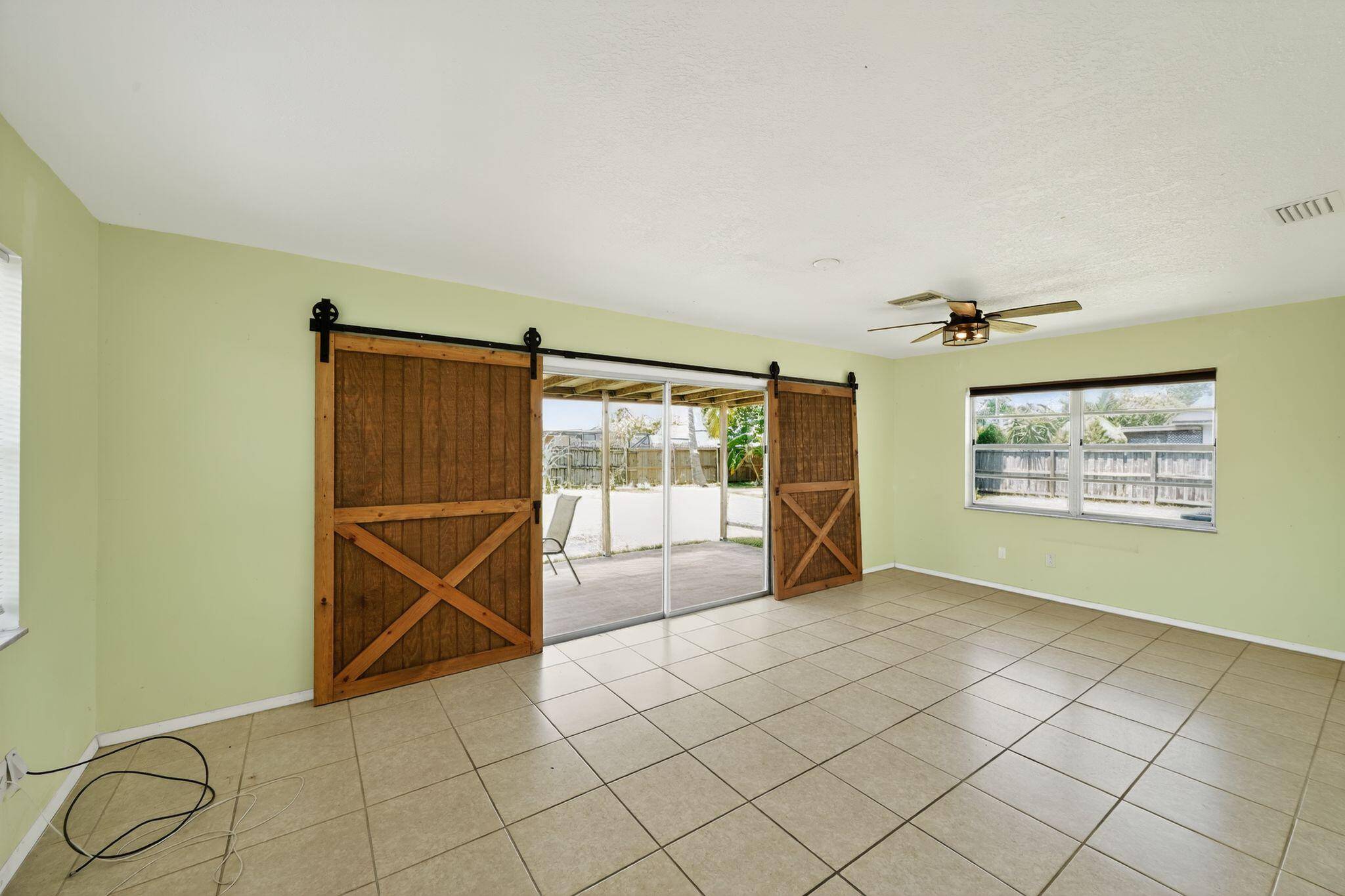 Port Saint Lucie, FL 34983,440 SE Sunnydale LN