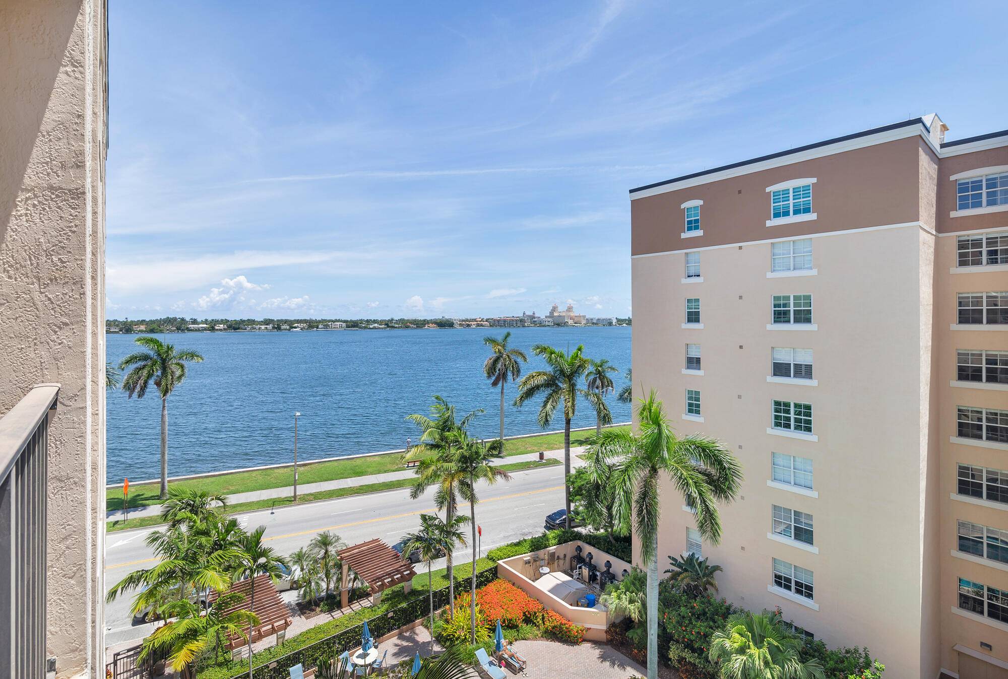 West Palm Beach, FL 33407,1801 N Flagler DR 735