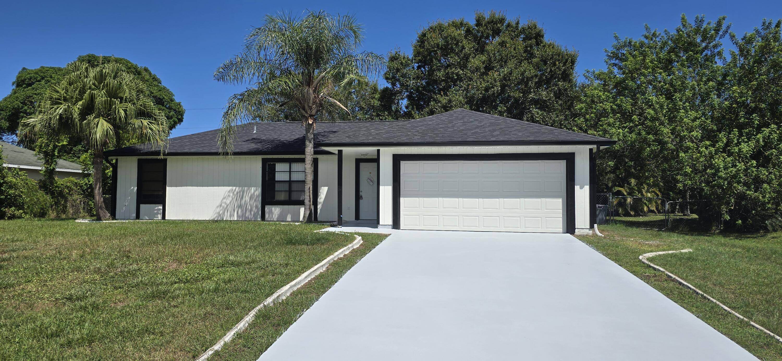 Port Saint Lucie, FL 34953,2955 SW Varsity LN