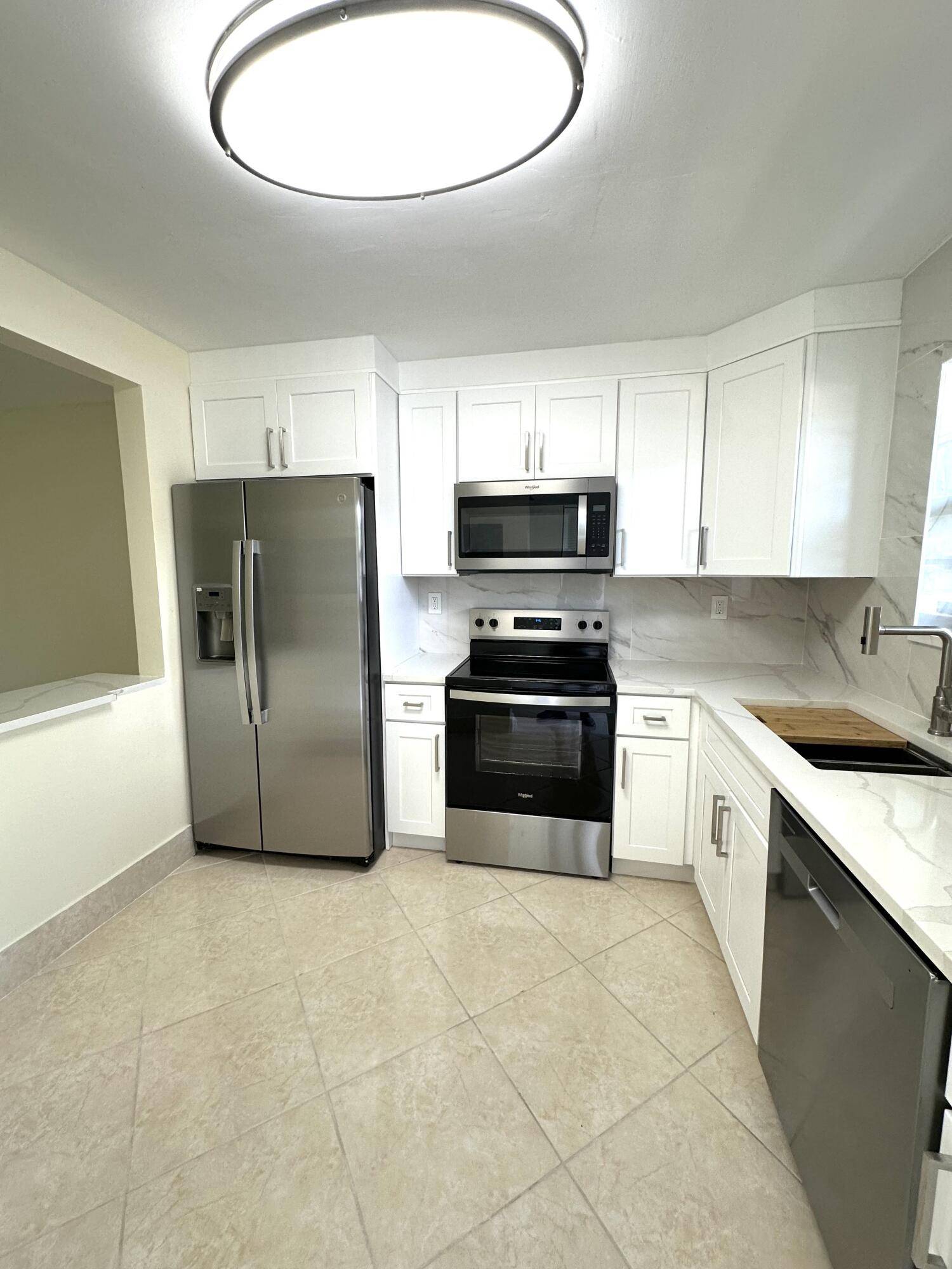 Boca Raton, FL 33428,9440 SW 8th ST 109