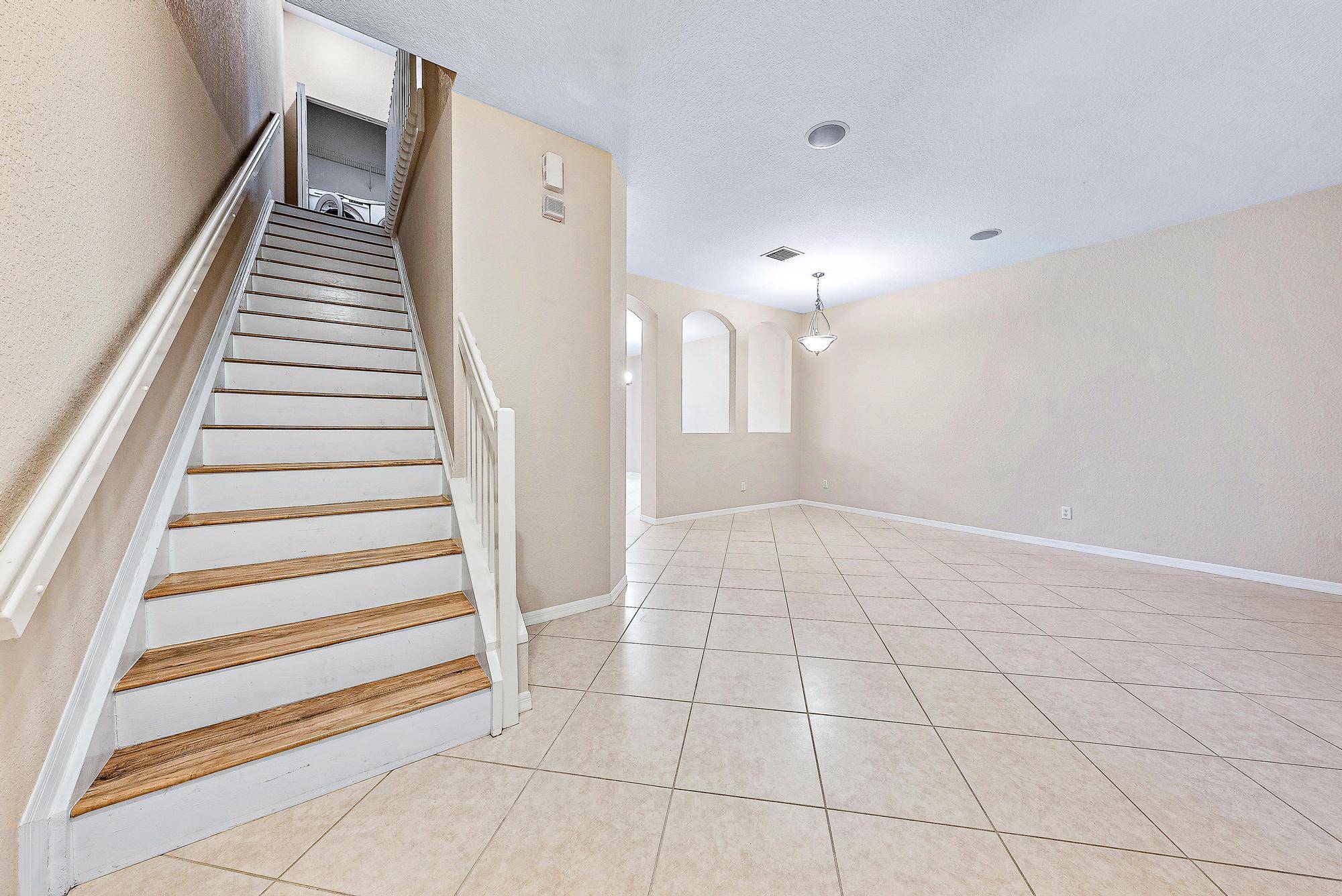 Palm Beach Gardens, FL 33418,4981 Bonsai 105 CIR 105