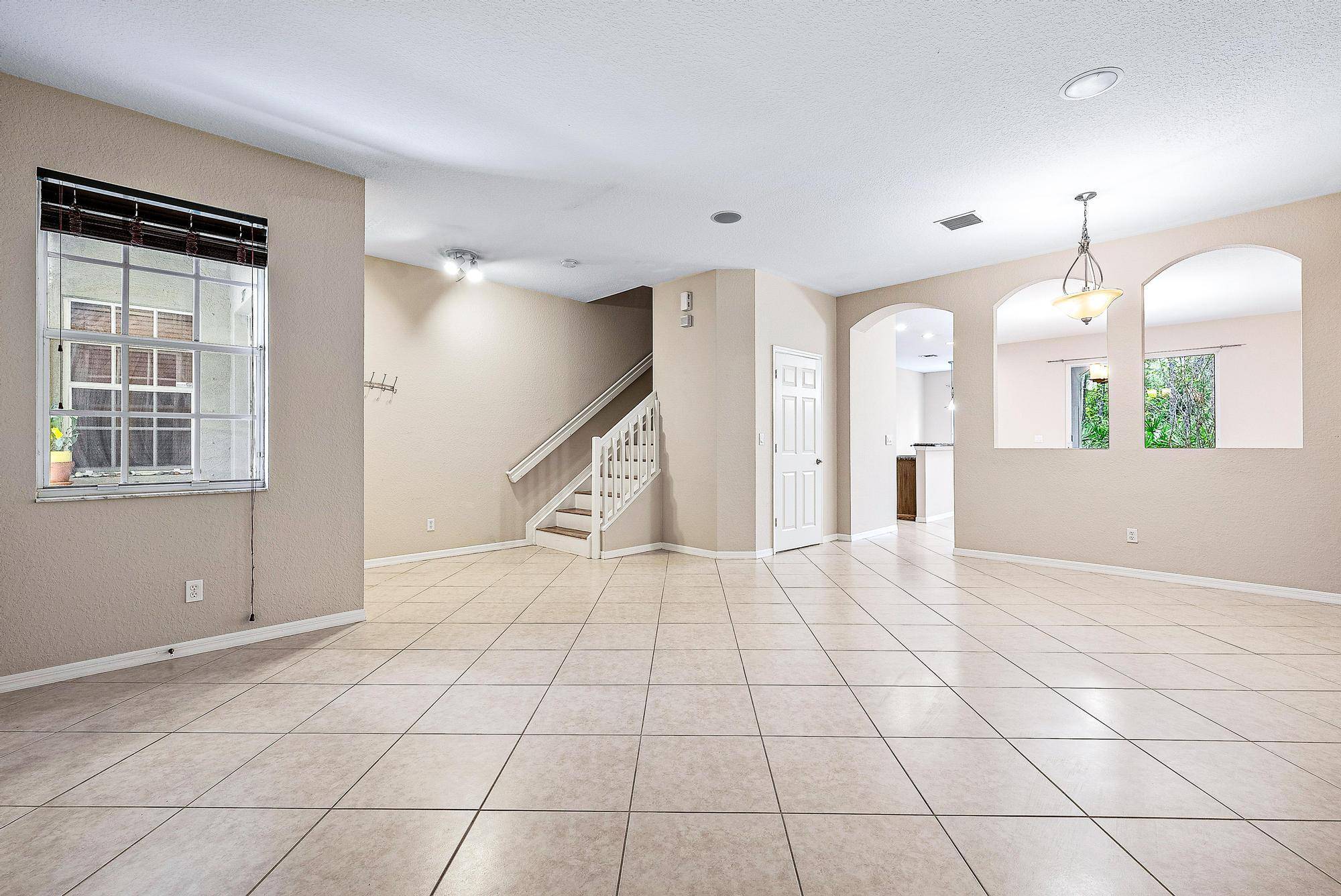 Palm Beach Gardens, FL 33418,4981 Bonsai 105 CIR 105