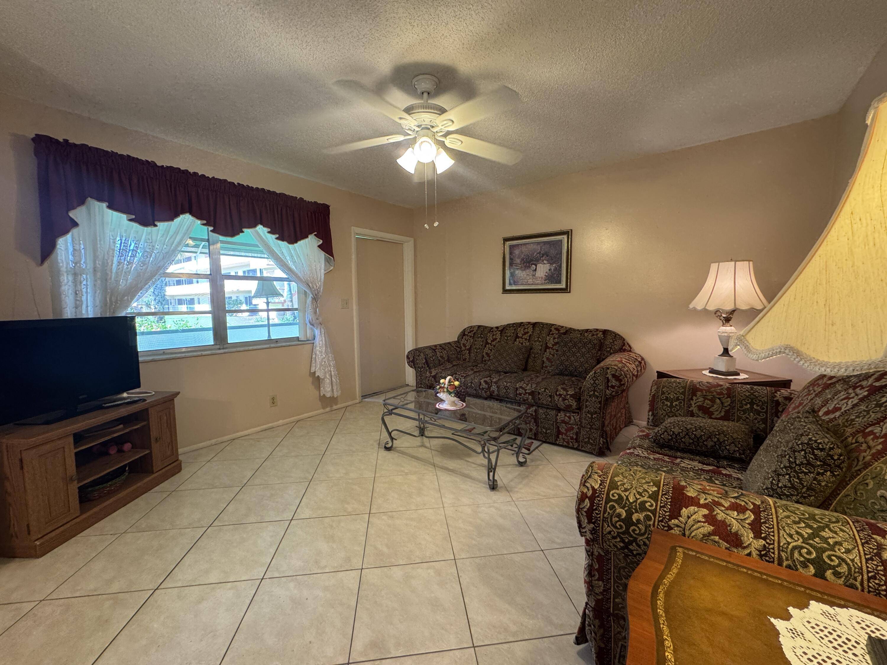 Hollywood, FL 33021,5300 Washington ST I105