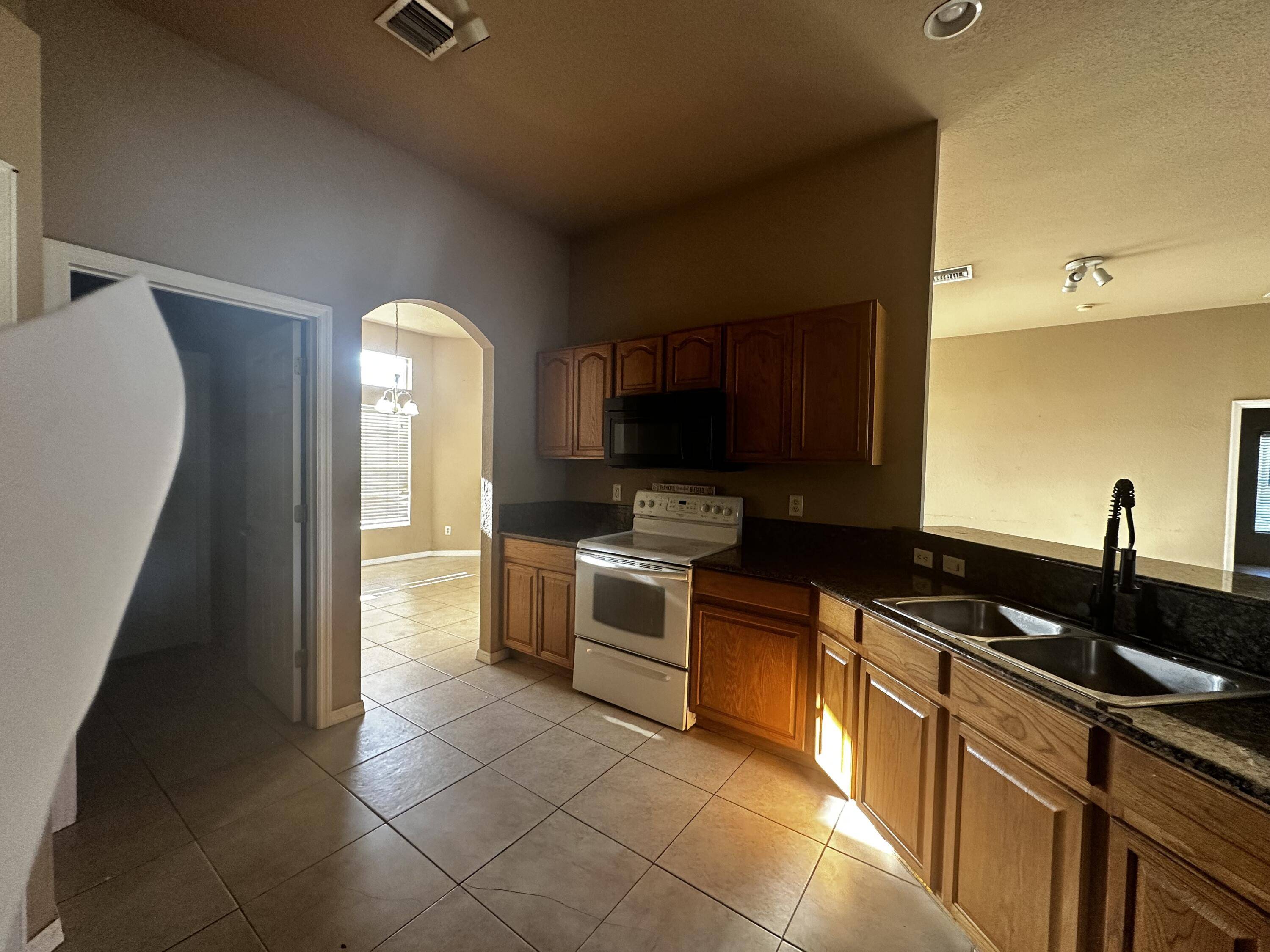 Port Saint Lucie, FL 34986,5494 NW Brent CT