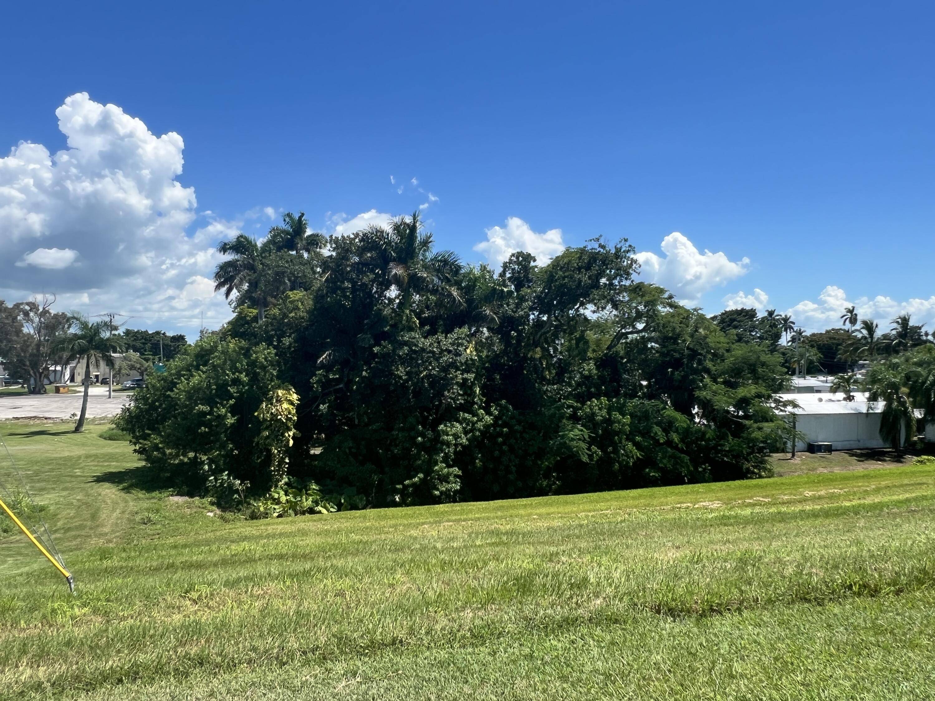 Pahokee, FL 33476,197 W Main ST