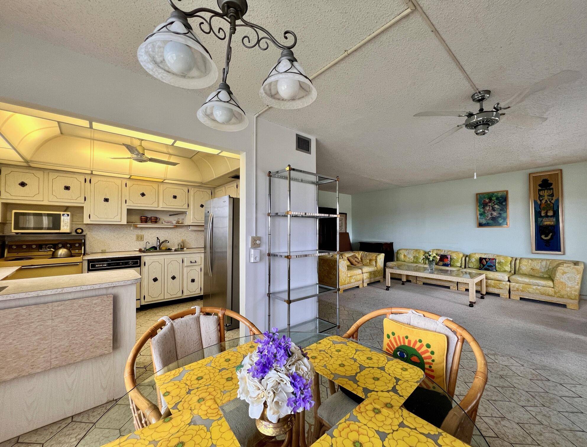West Palm Beach, FL 33417,414 Greenbrier B