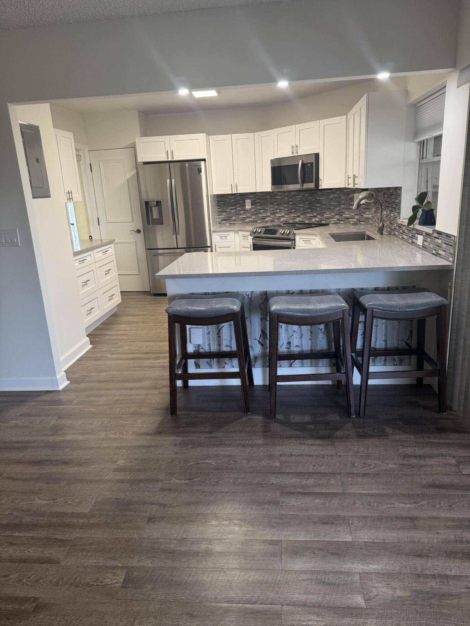 Royal Palm Beach, FL 33411,4 N Greenway Village 203