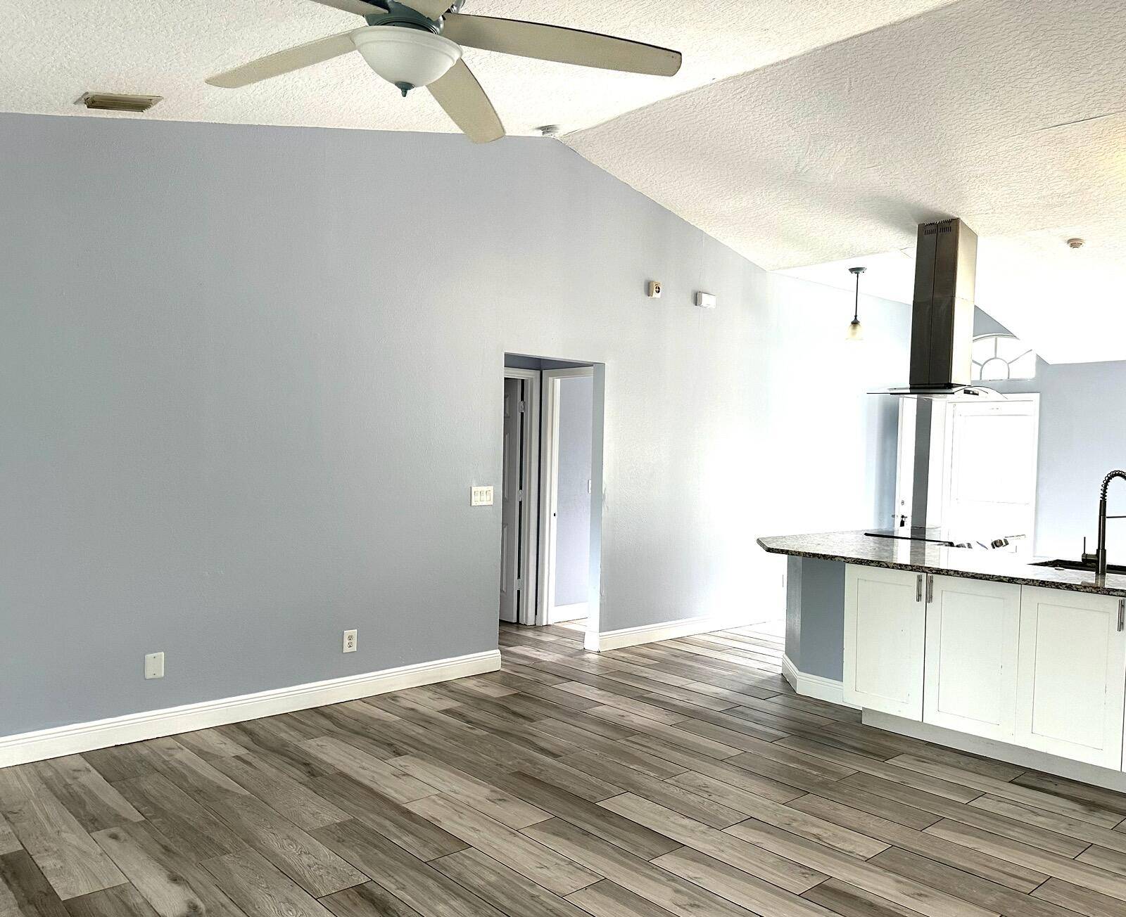 Palm Bay, FL 32909,816 SE Tedder RD