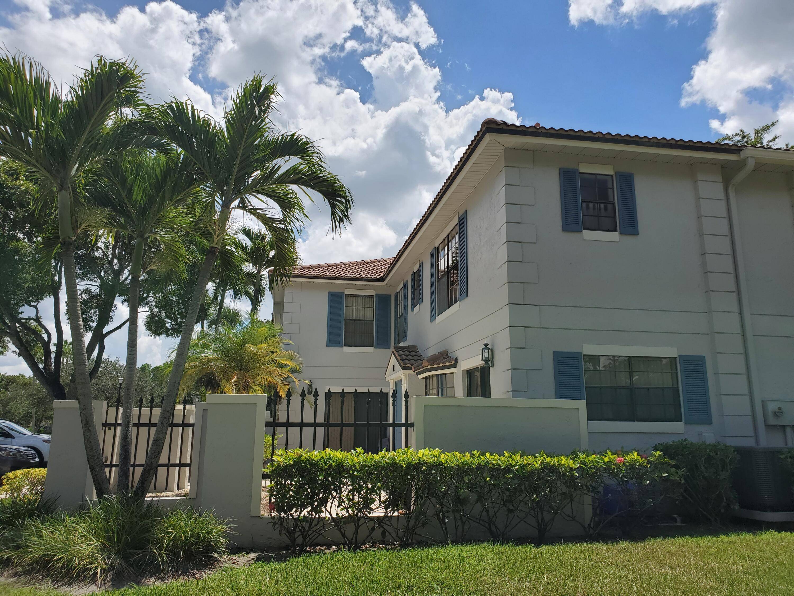 Palm Beach Gardens, FL 33418,387 Prestwick LN #1