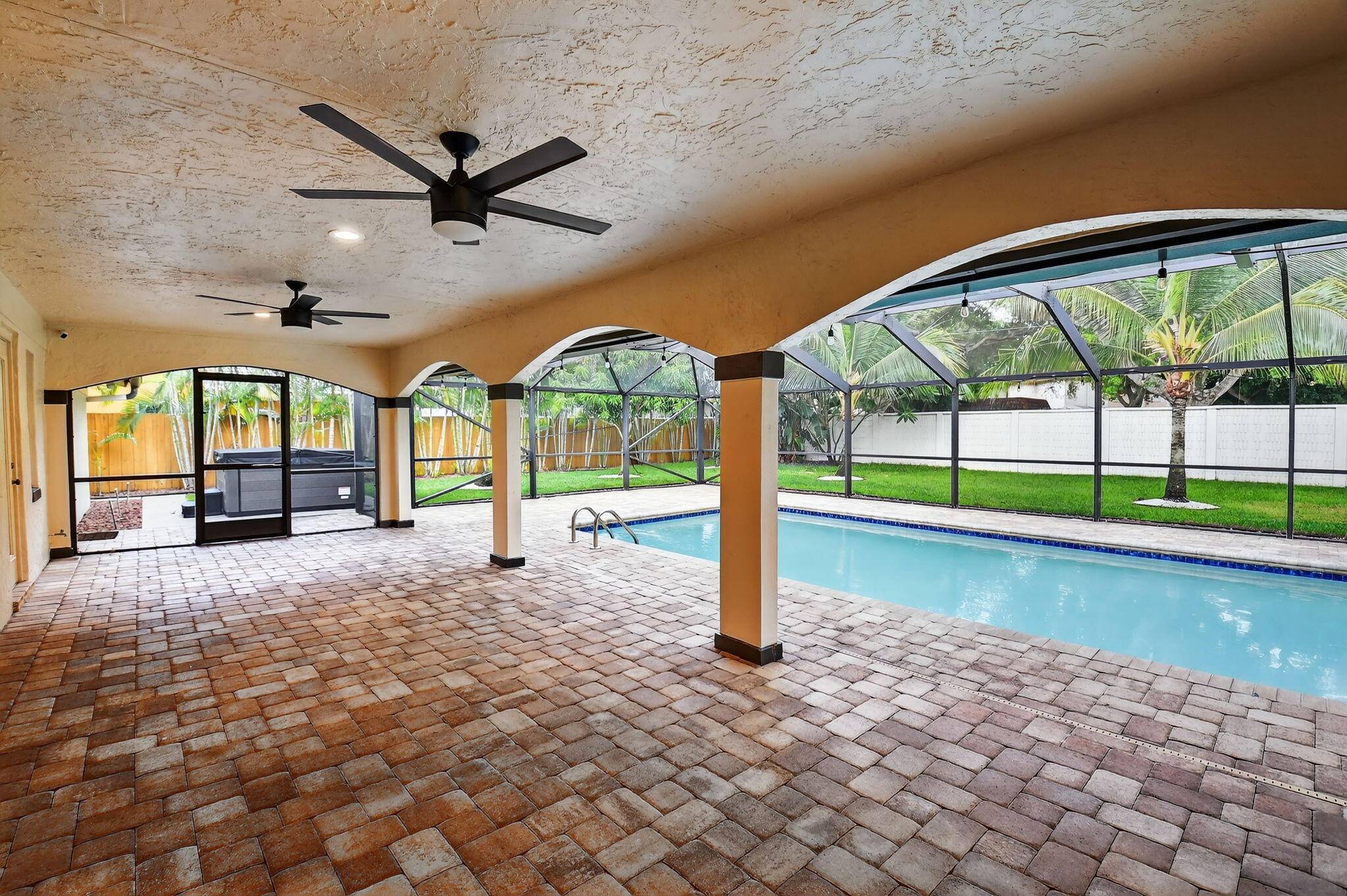 Boca Raton, FL 33487,360 NW 53rd ST