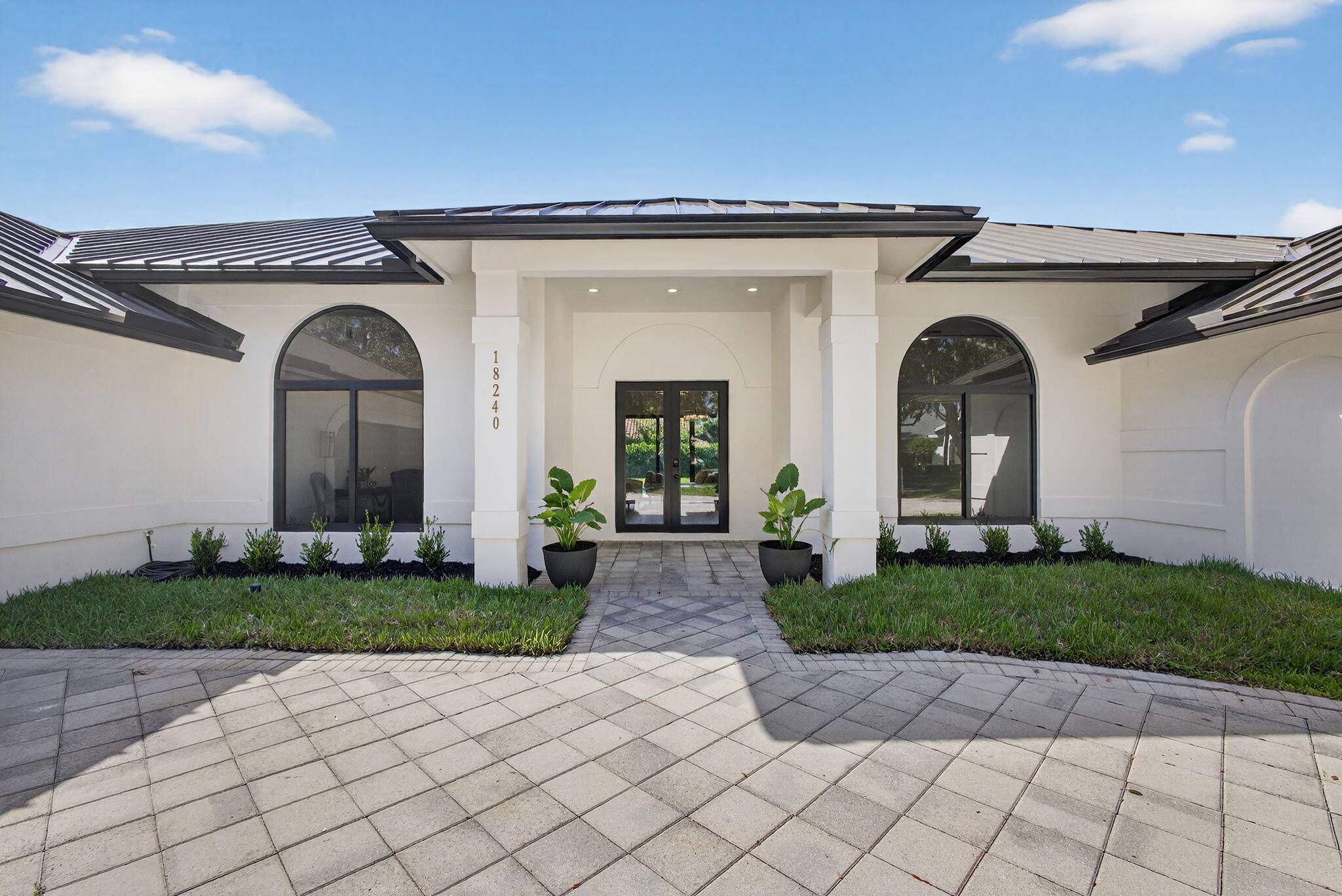 Tequesta, FL 33469,18240 SE Heritage DR