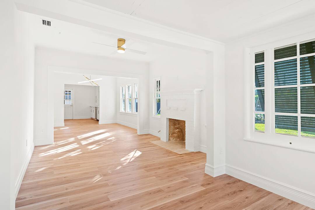 West Palm Beach, FL 33407,436 51st ST