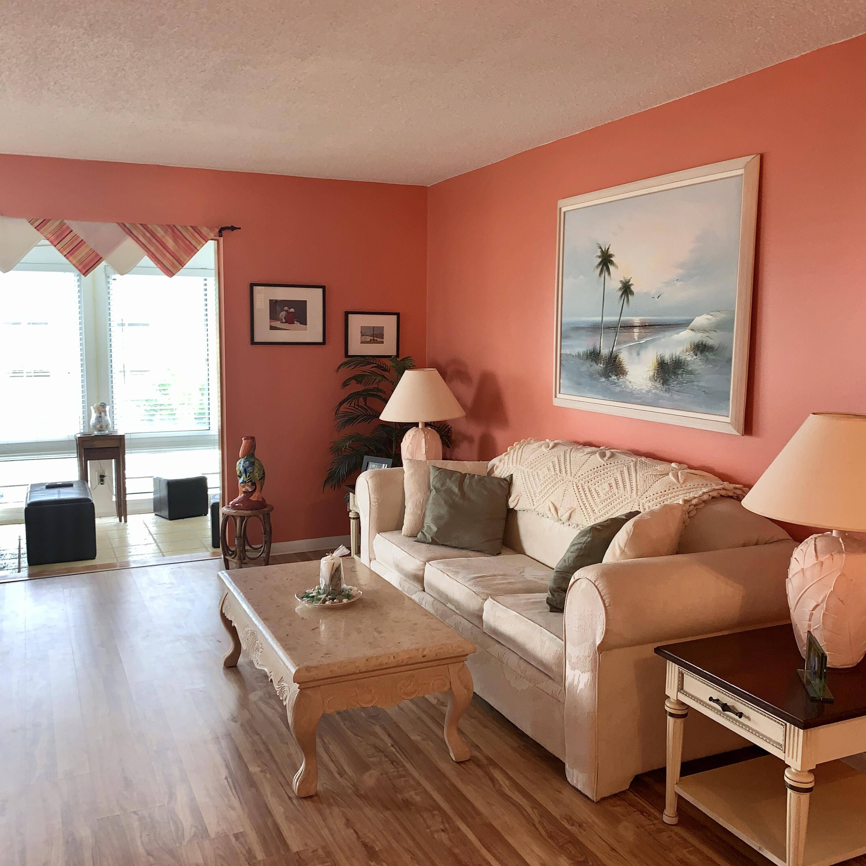 Boynton Beach, FL 33435,14 Colonial Club DR 301