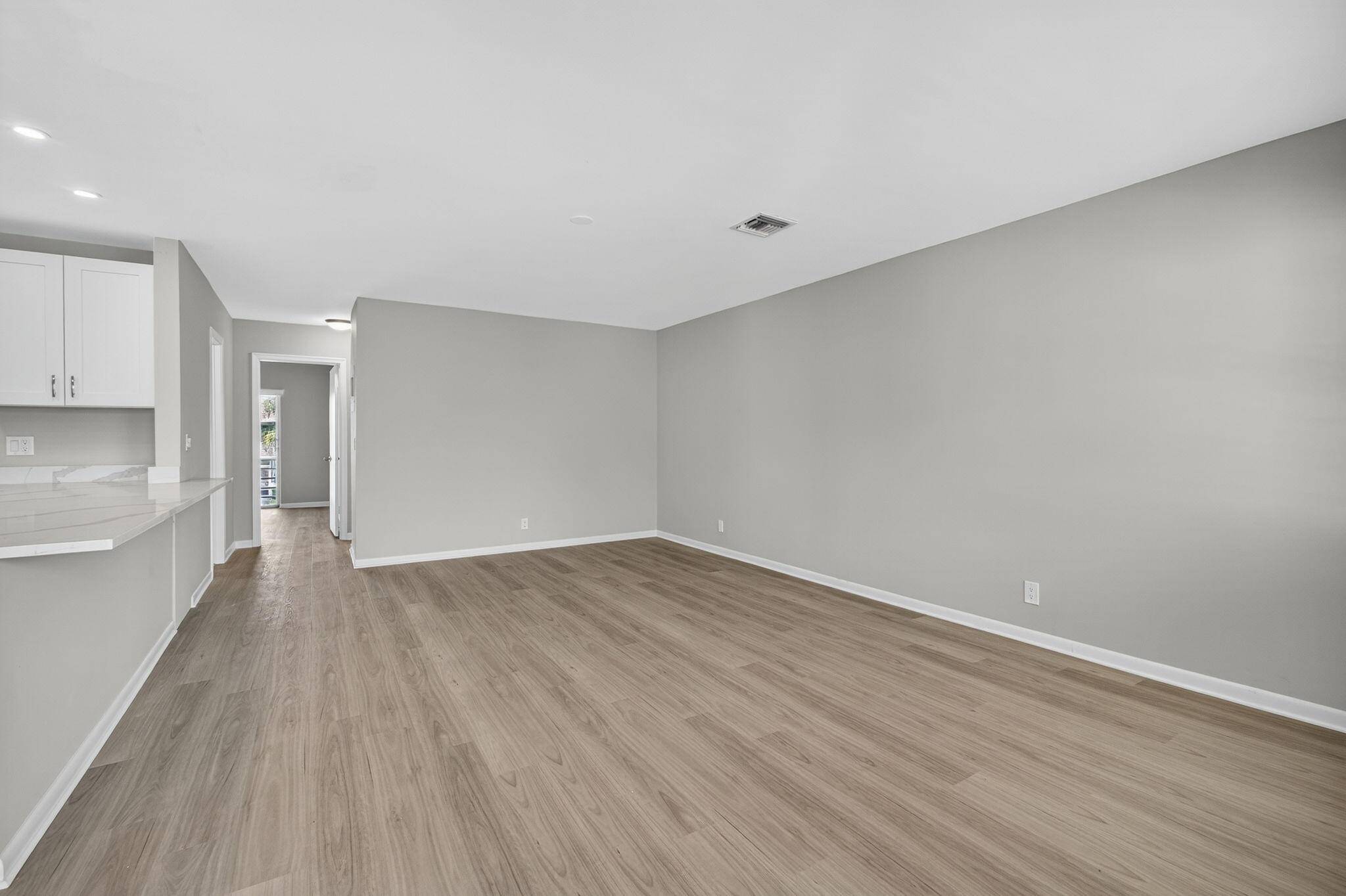 West Palm Beach, FL 33417,42 Easthampton B