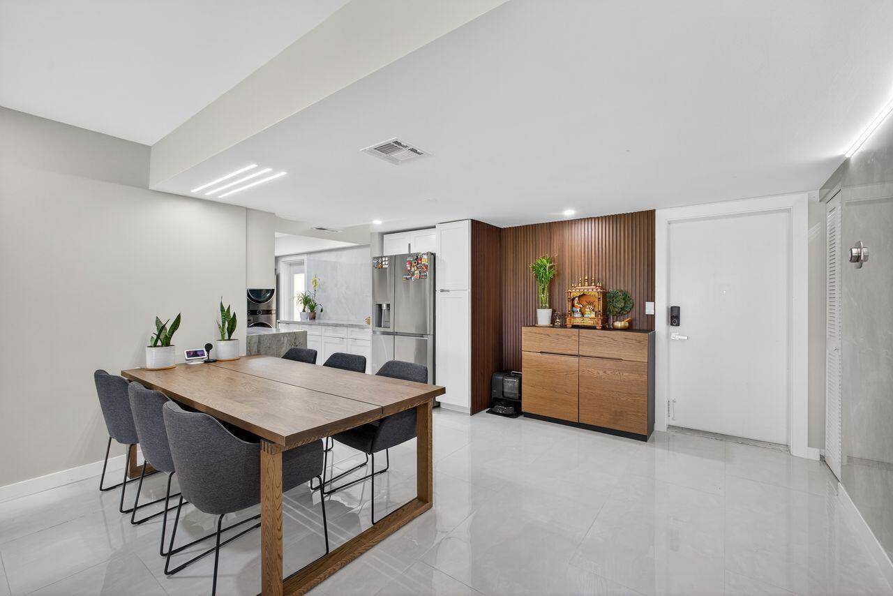 West Palm Beach, FL 33401,1731 Presidential Way C-203