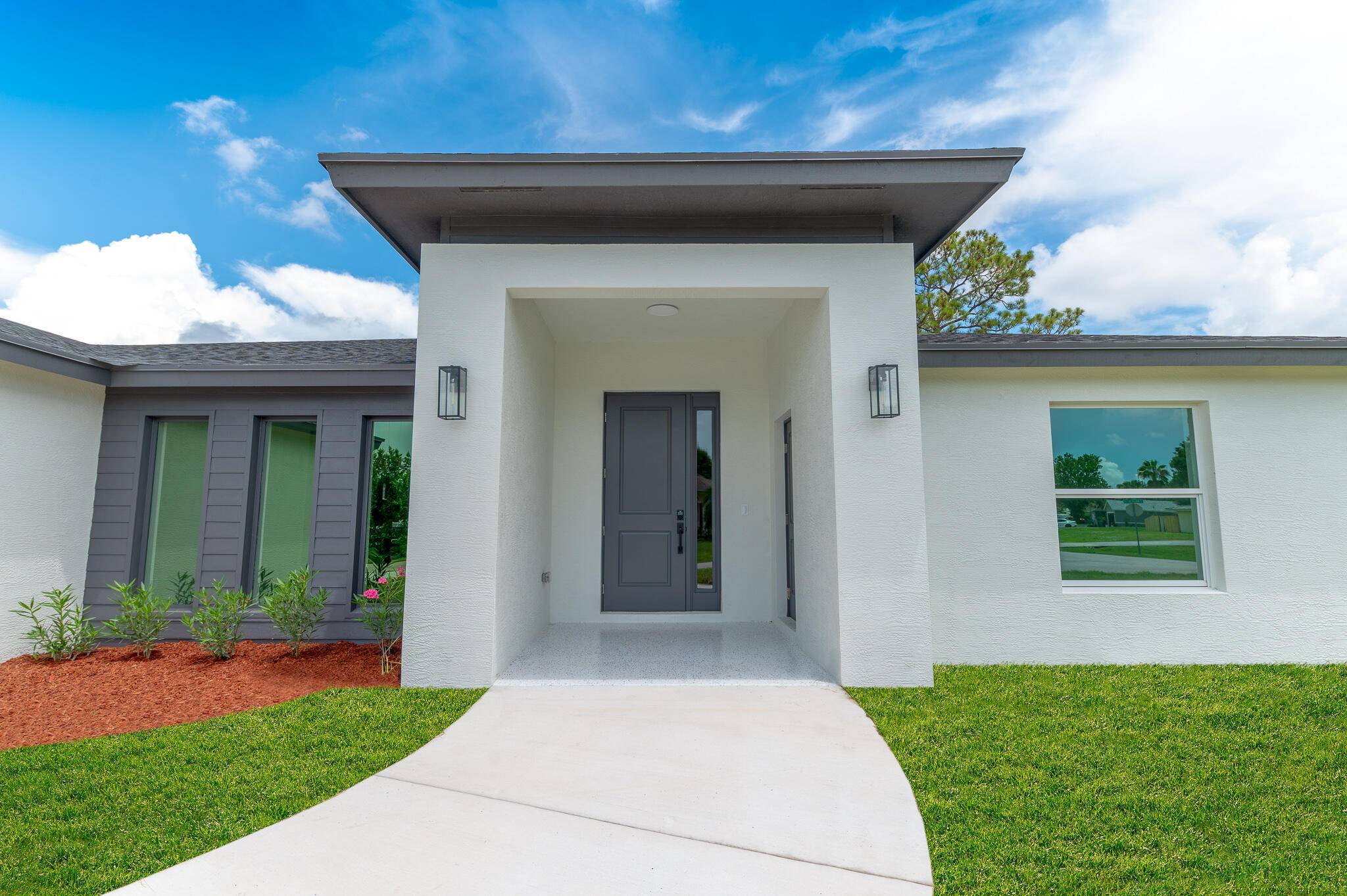 Port Saint Lucie, FL 34984,513 SW Nautical AVE