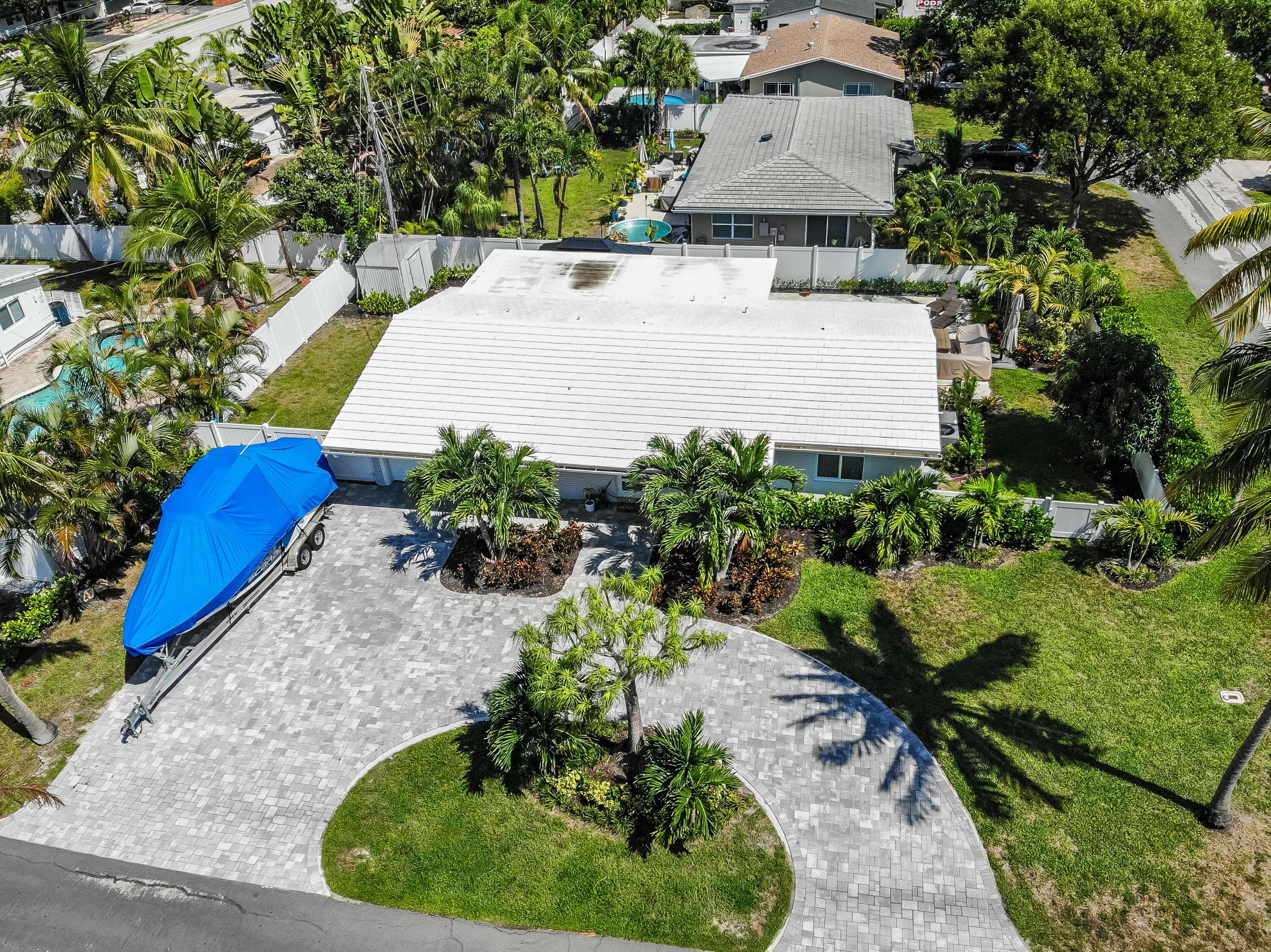 Pompano Beach, FL 33060,21 SE 9th ST