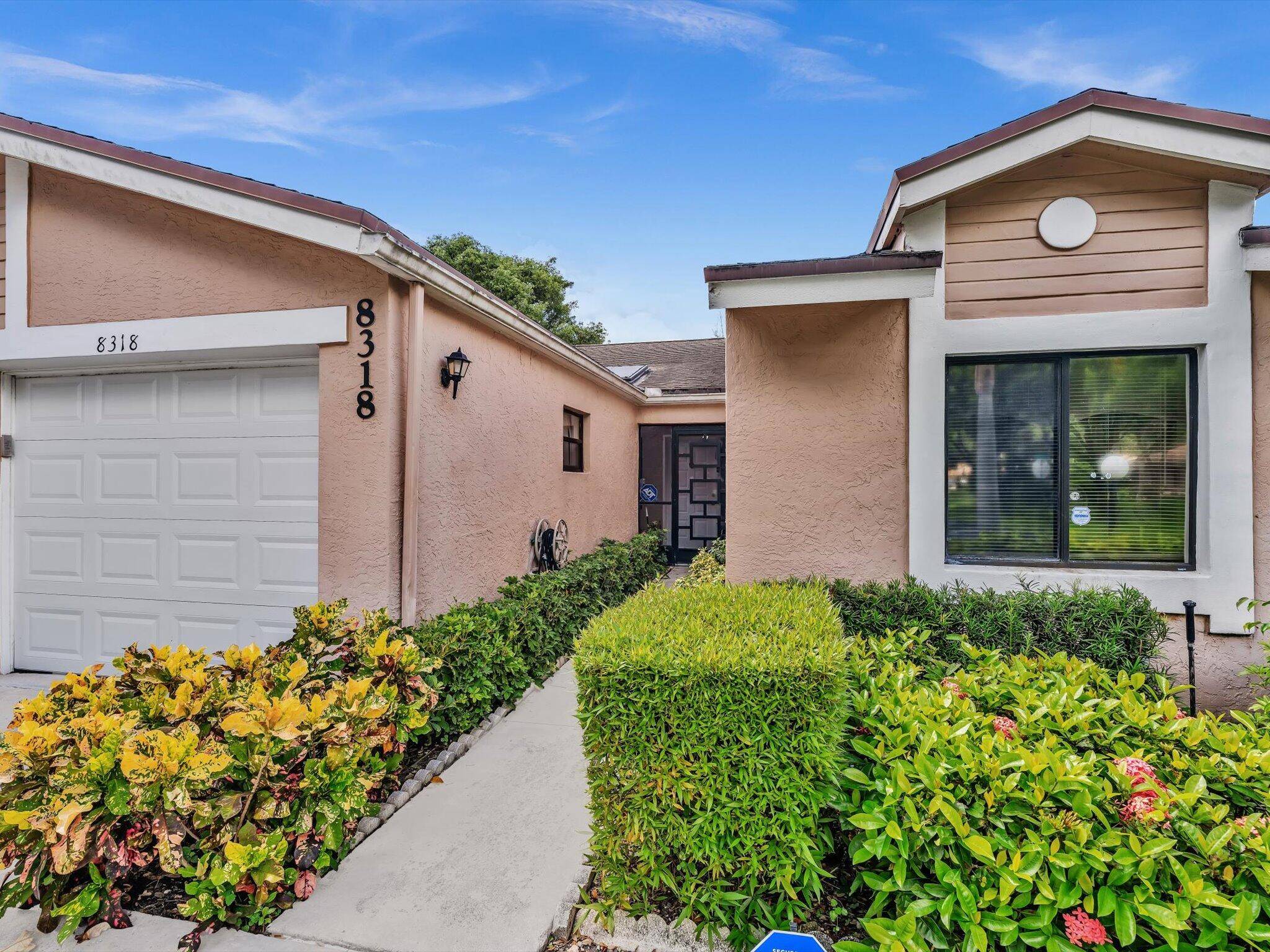 Boca Raton, FL 33496,8318 Springlake DR