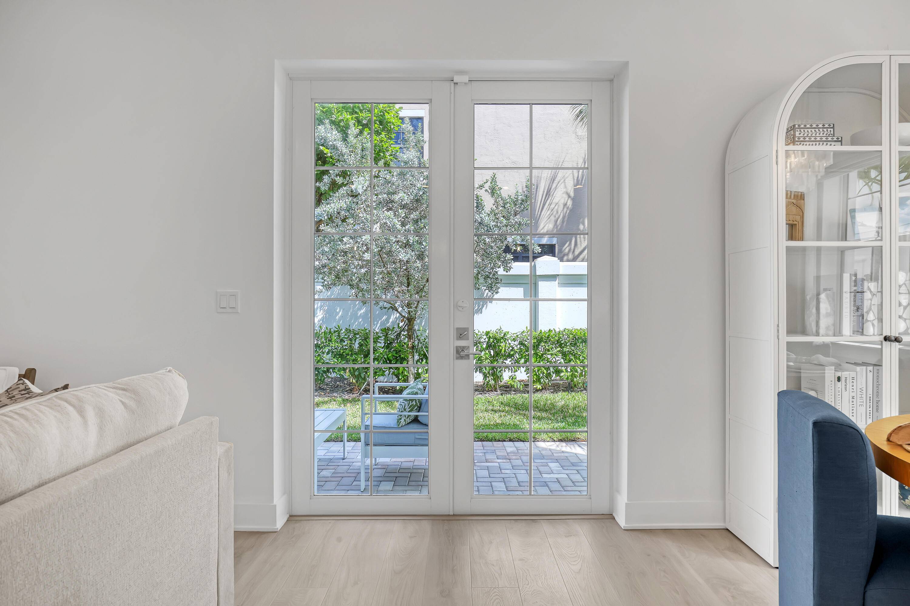 Tequesta, FL 33469,114 Royal Palm CIR