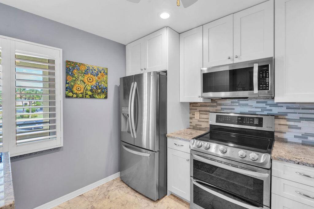 Hobe Sound, FL 33455,6980 SE Constitution BLVD 203