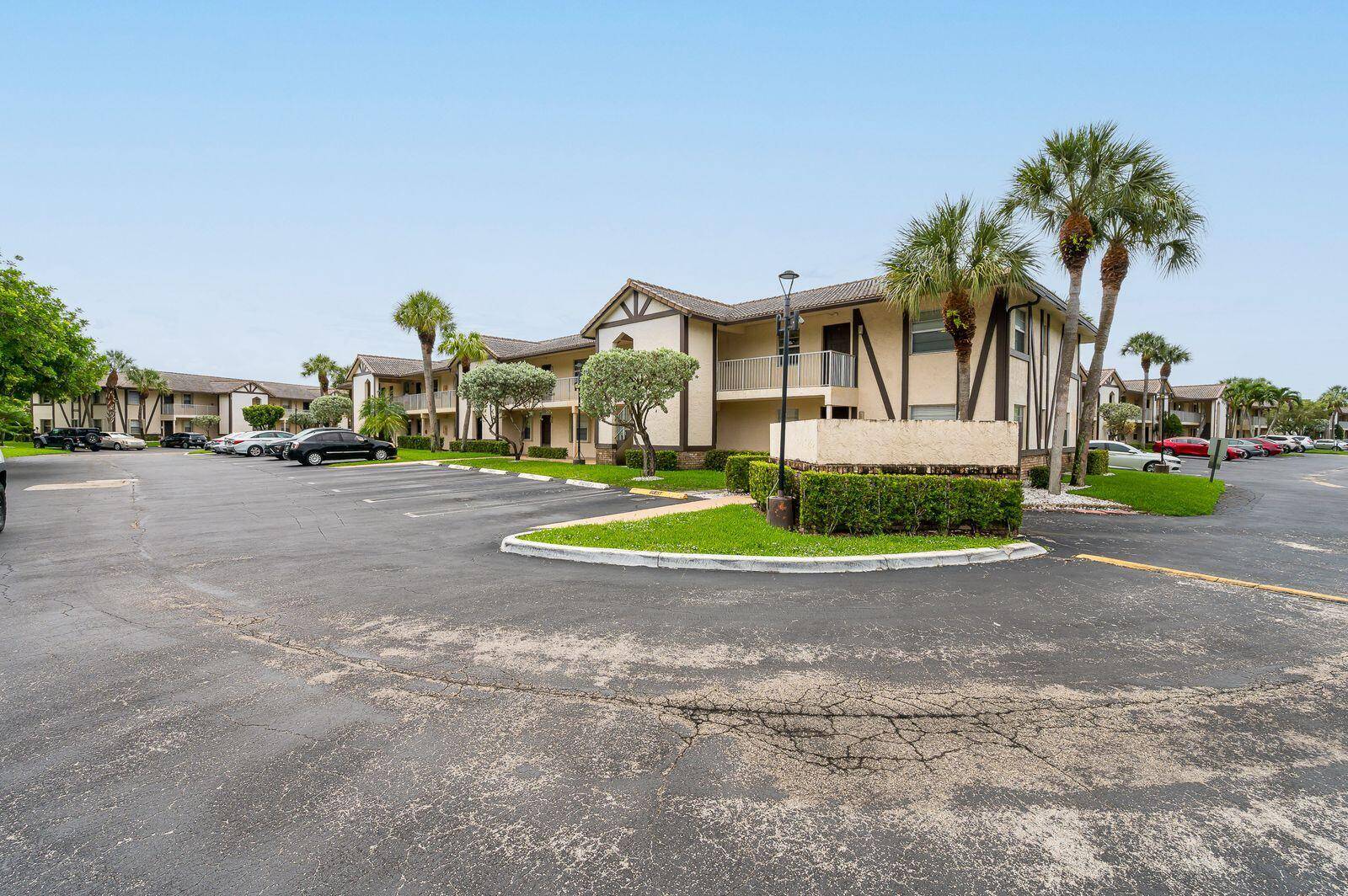 Coral Springs, FL 33065,2455 NW 89th DR 206