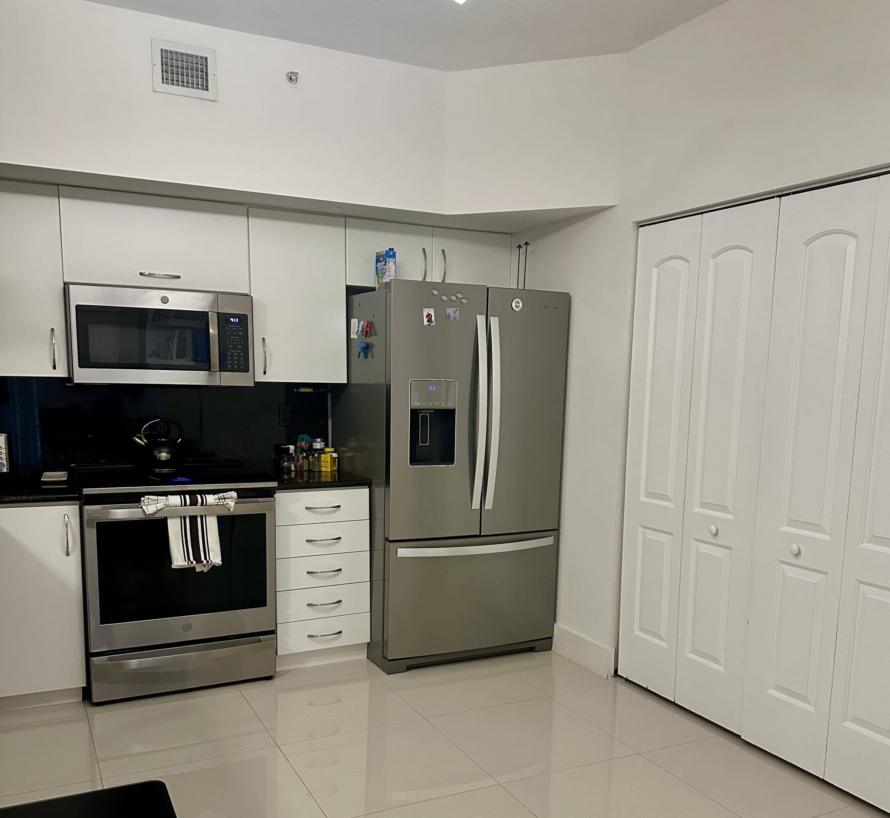 Delray Beach, FL 33444,250 NE 3rd AVE 218