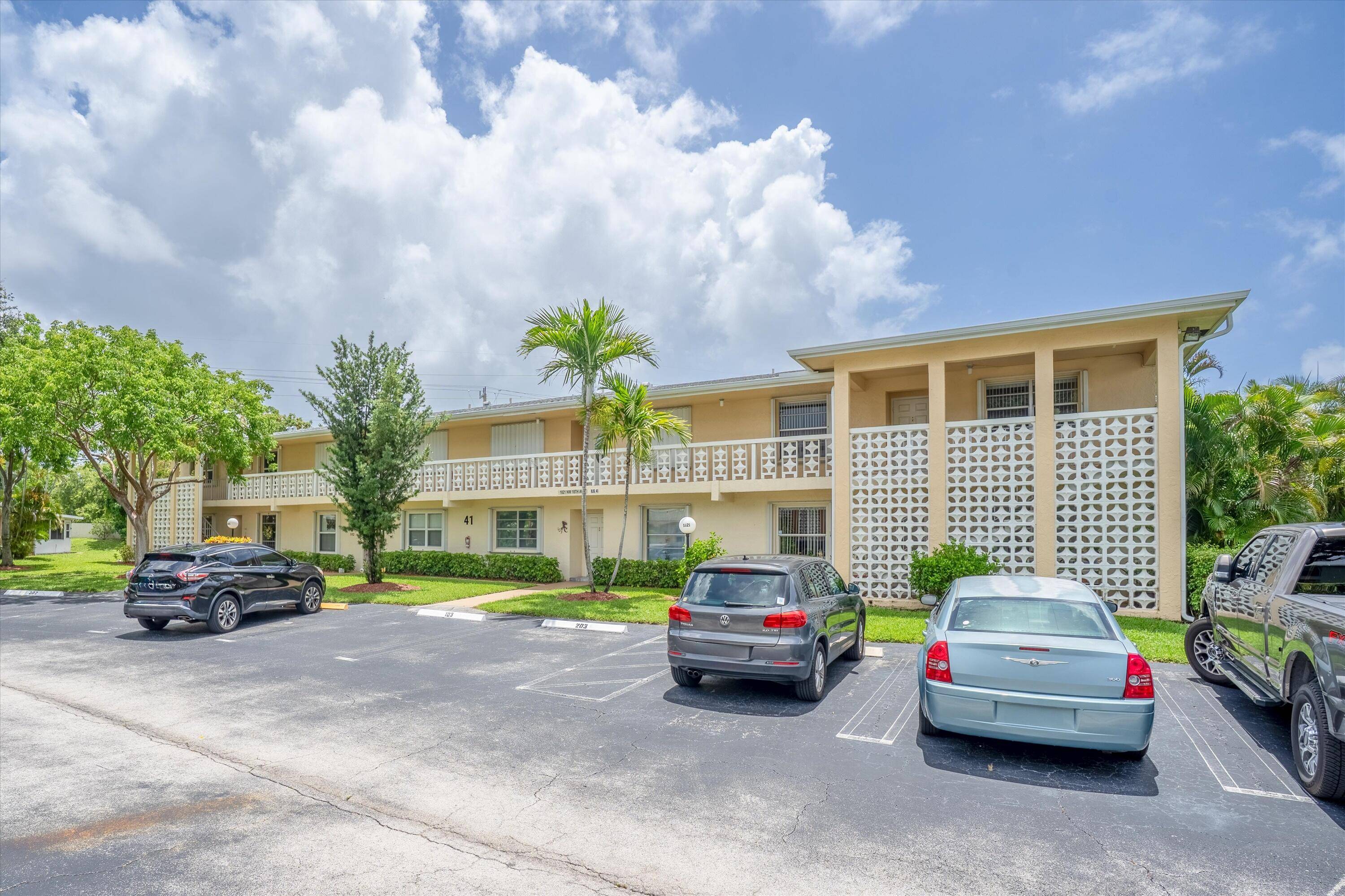 Delray Beach, FL 33445,1821 NW 18th AVE 104