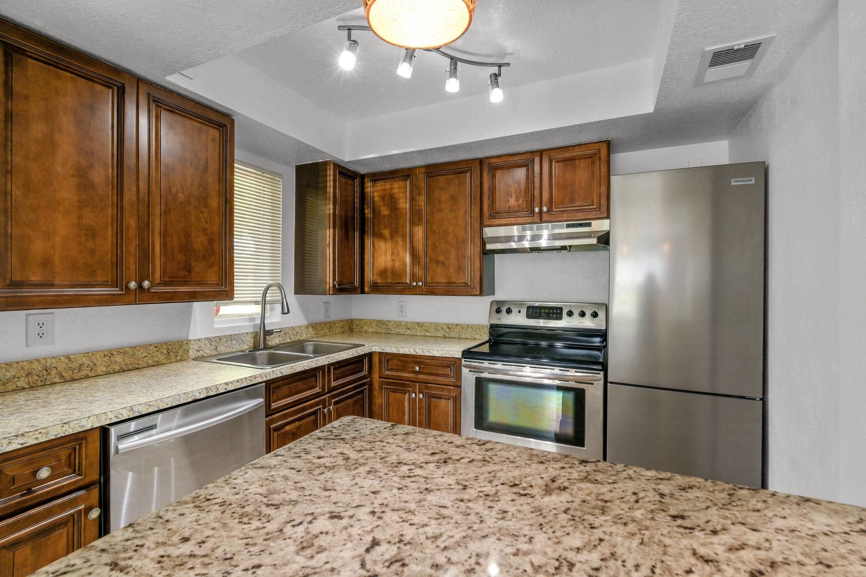 Port Saint Lucie, FL 34952,1604 SE Green Acres CIR T101