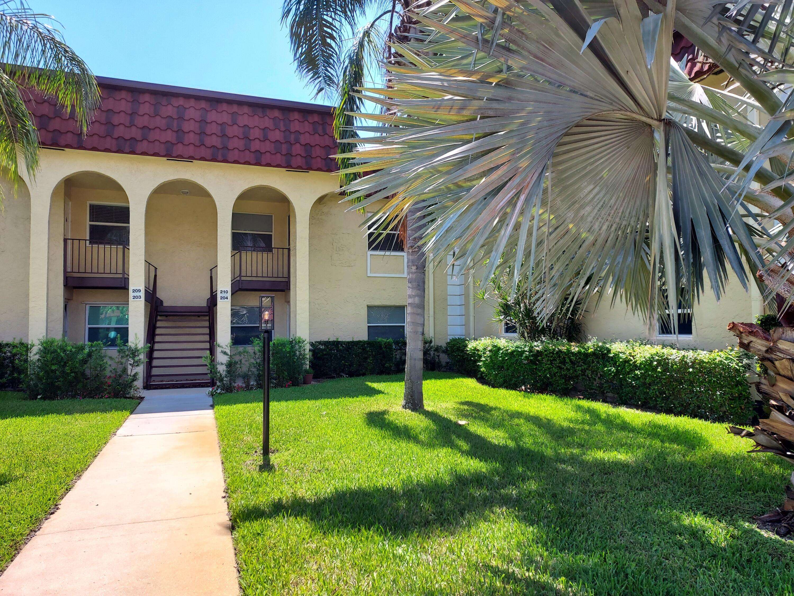 Jupiter, FL 33477,717 S Us Highway 1 204