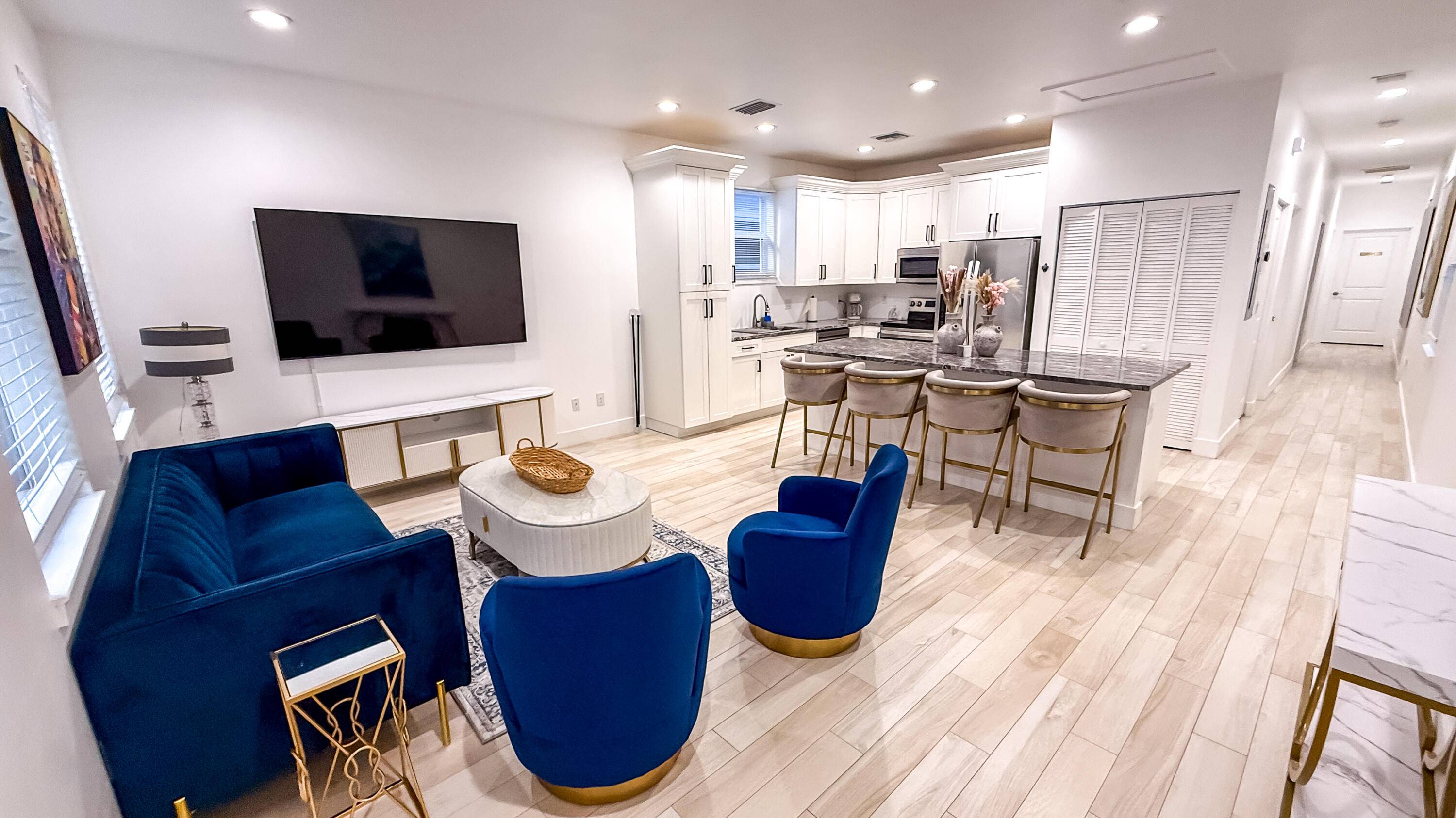 Lake Worth Beach, FL 33460,214 N C ST