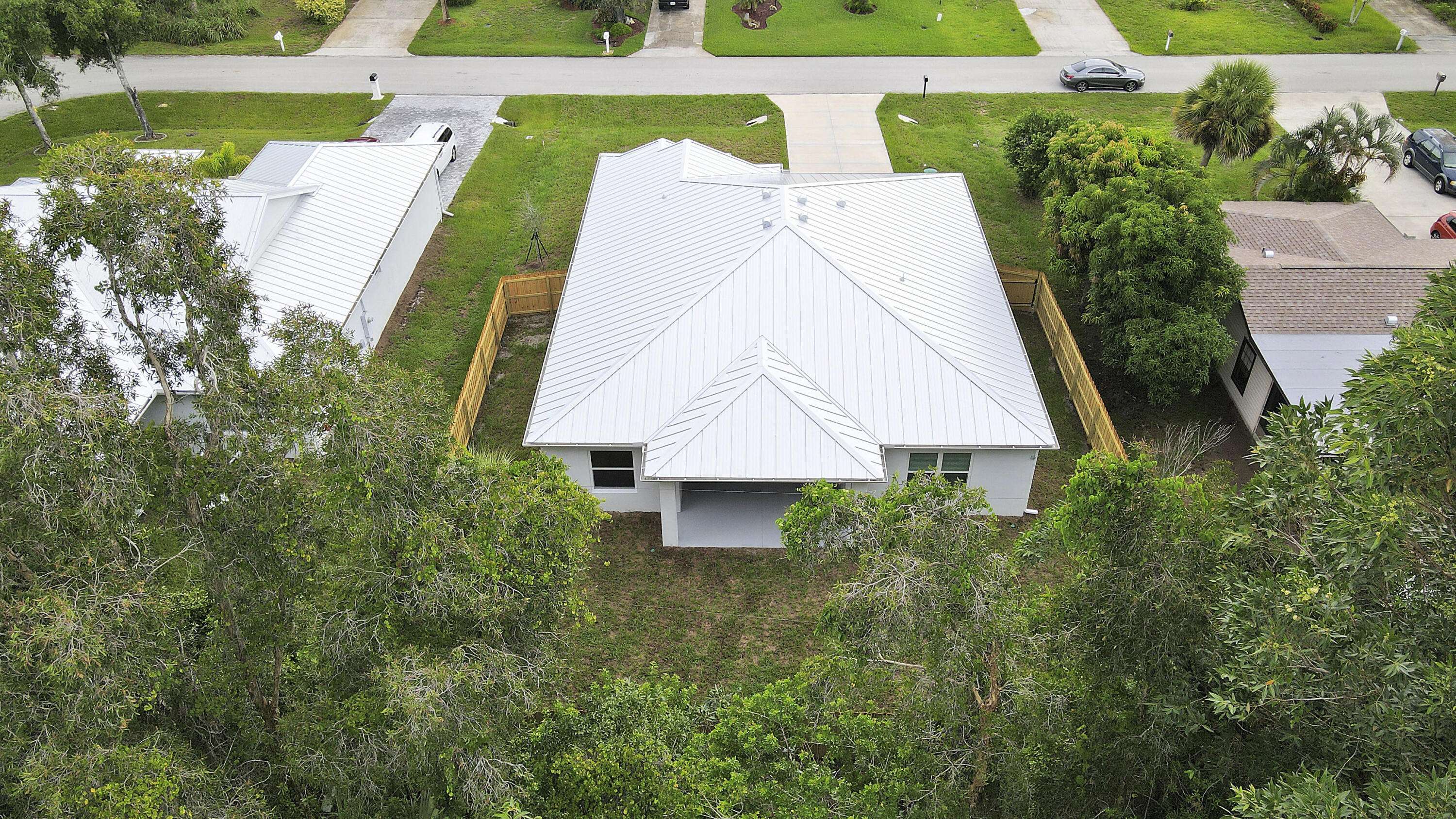 Vero Beach, FL 32966,2365 44th AVE